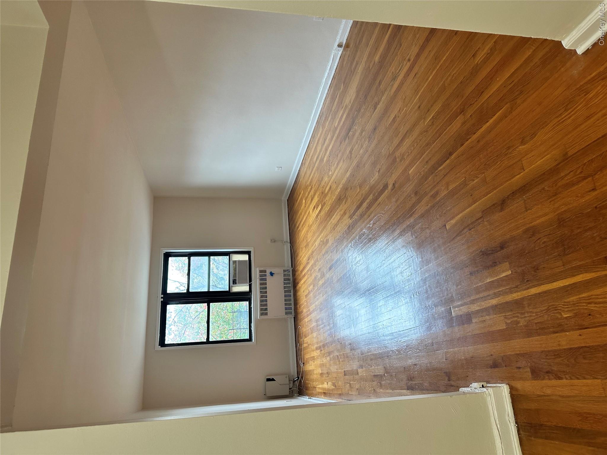 150-25 72 Road 1j Property Photo 4
