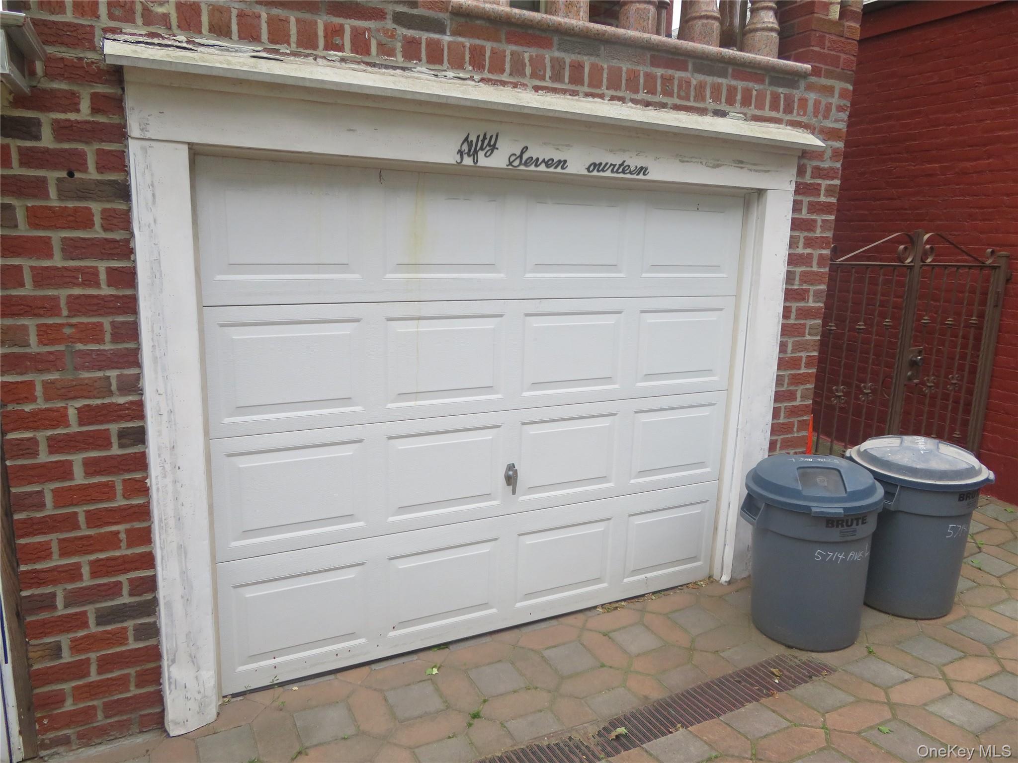 5714 Avenue L Property Photo 3
