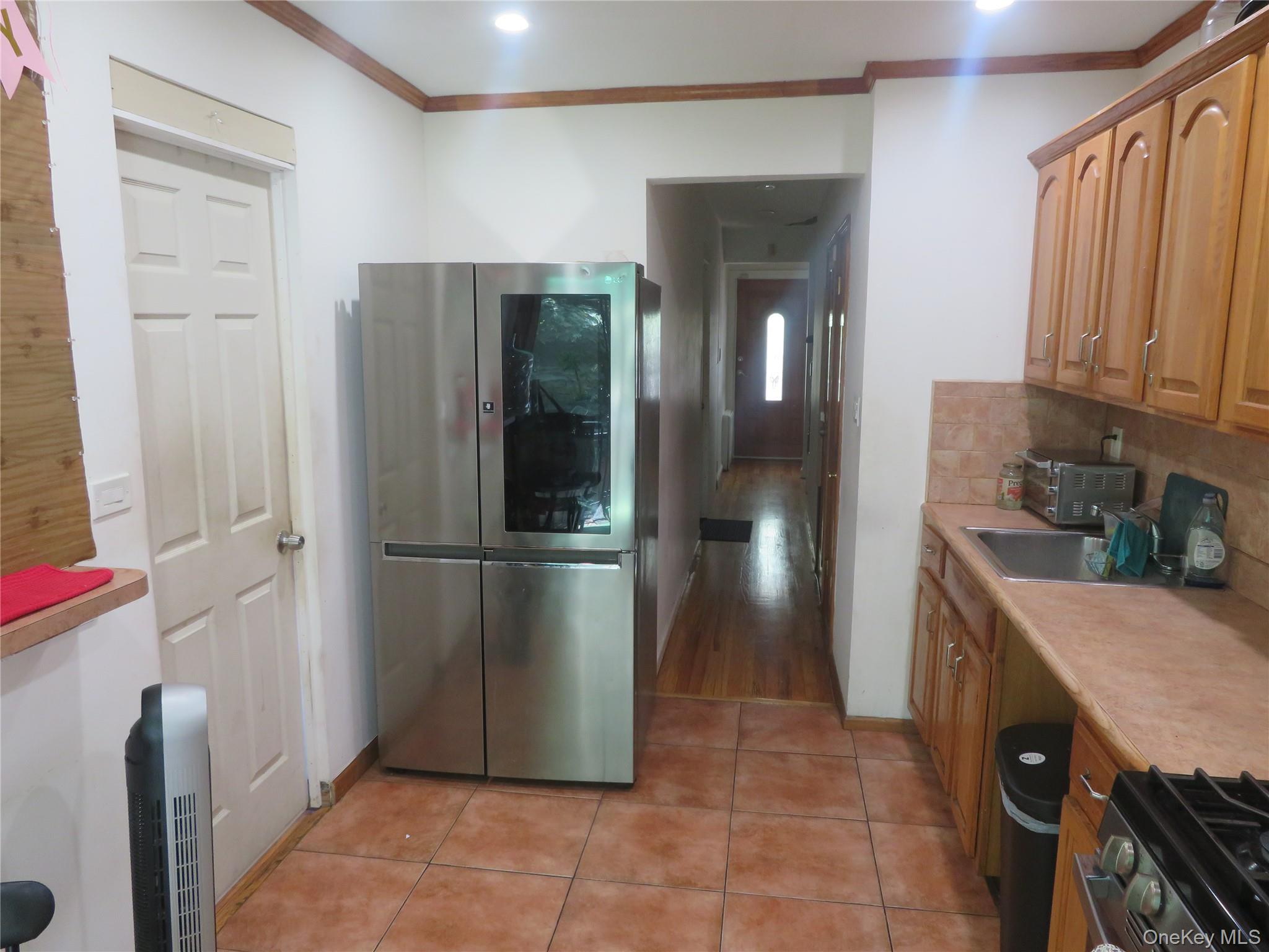 5714 Avenue L Property Photo 8