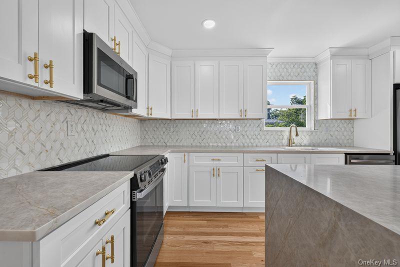 296 Westchester Avenue Property Photo 10