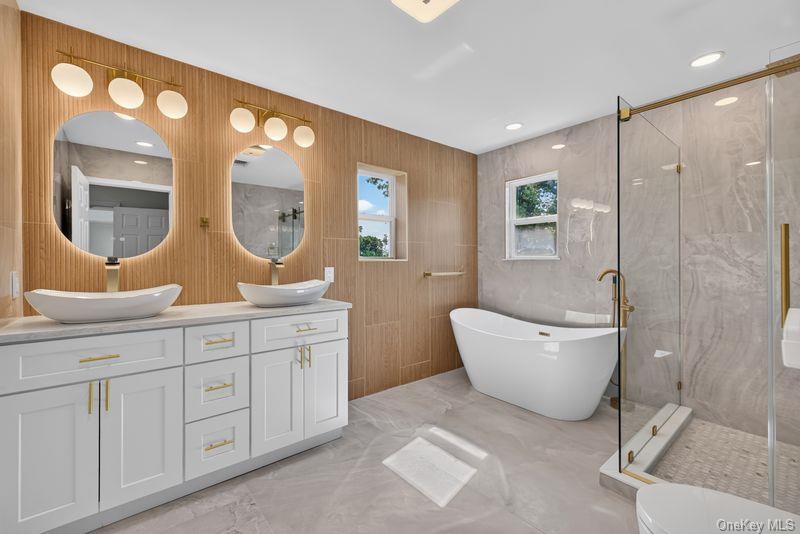 296 Westchester Avenue Property Photo 18