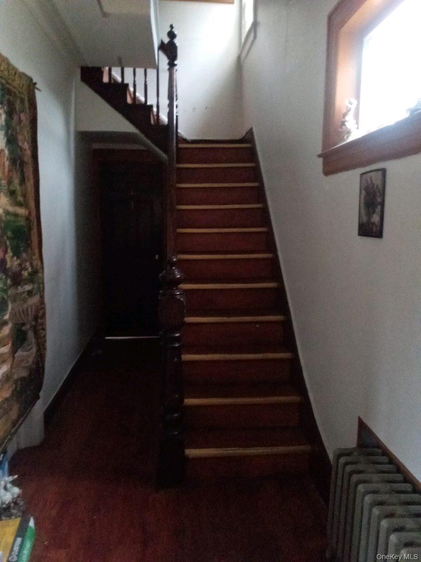 8616 90th Street Property Photo 2