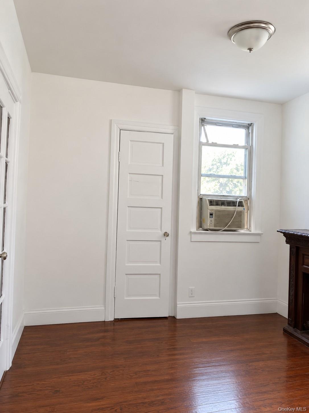 8616 90th Street Property Photo 3