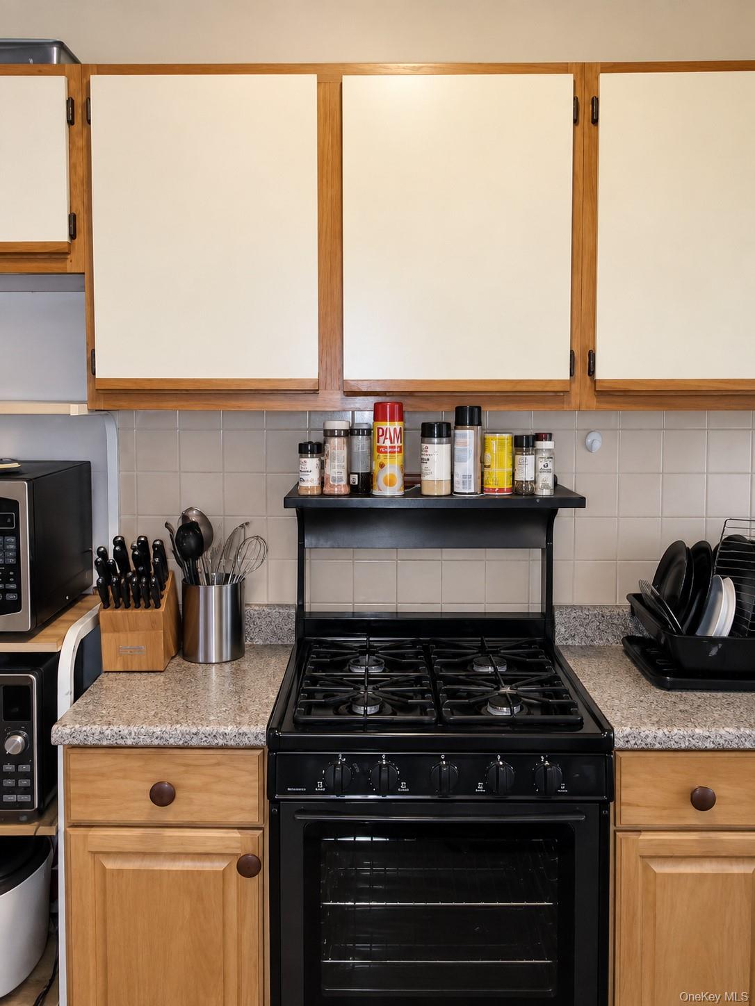 8616 90th Street Property Photo 12