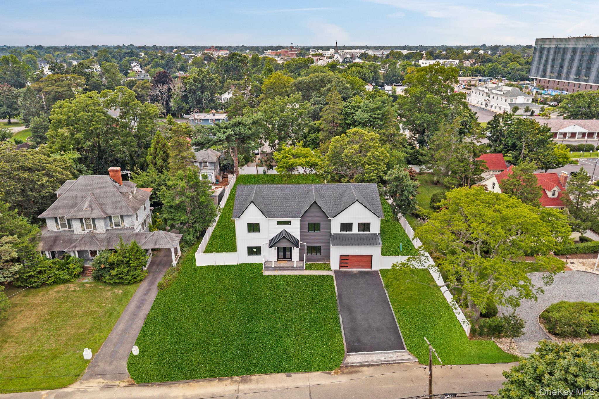 16 S Montgomery Avenue Property Photo 2