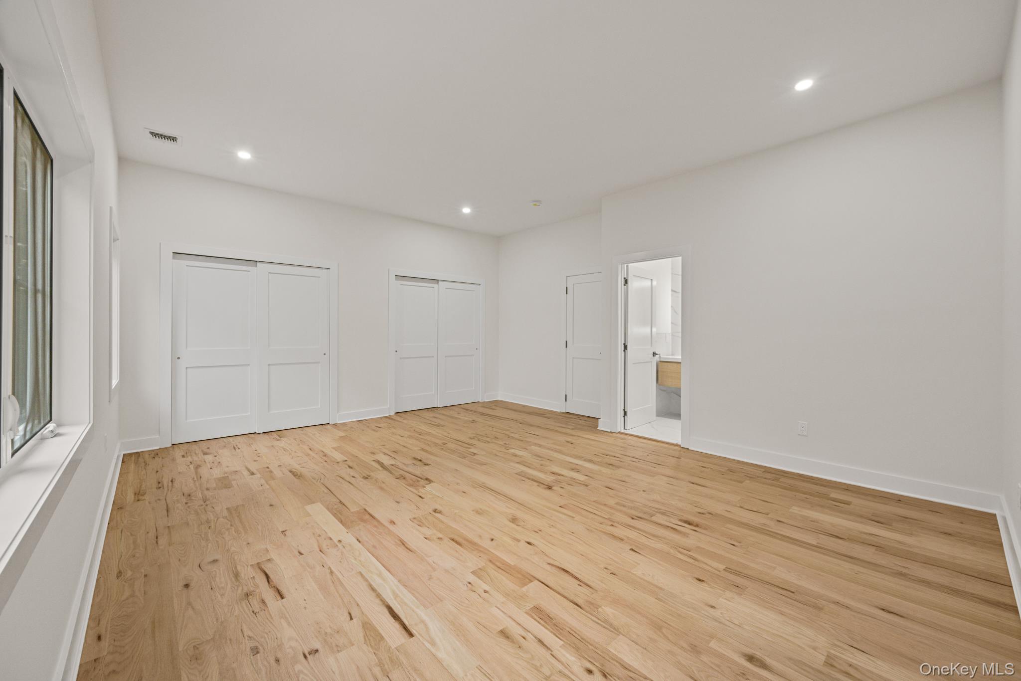 16 S Montgomery Avenue Property Photo 4