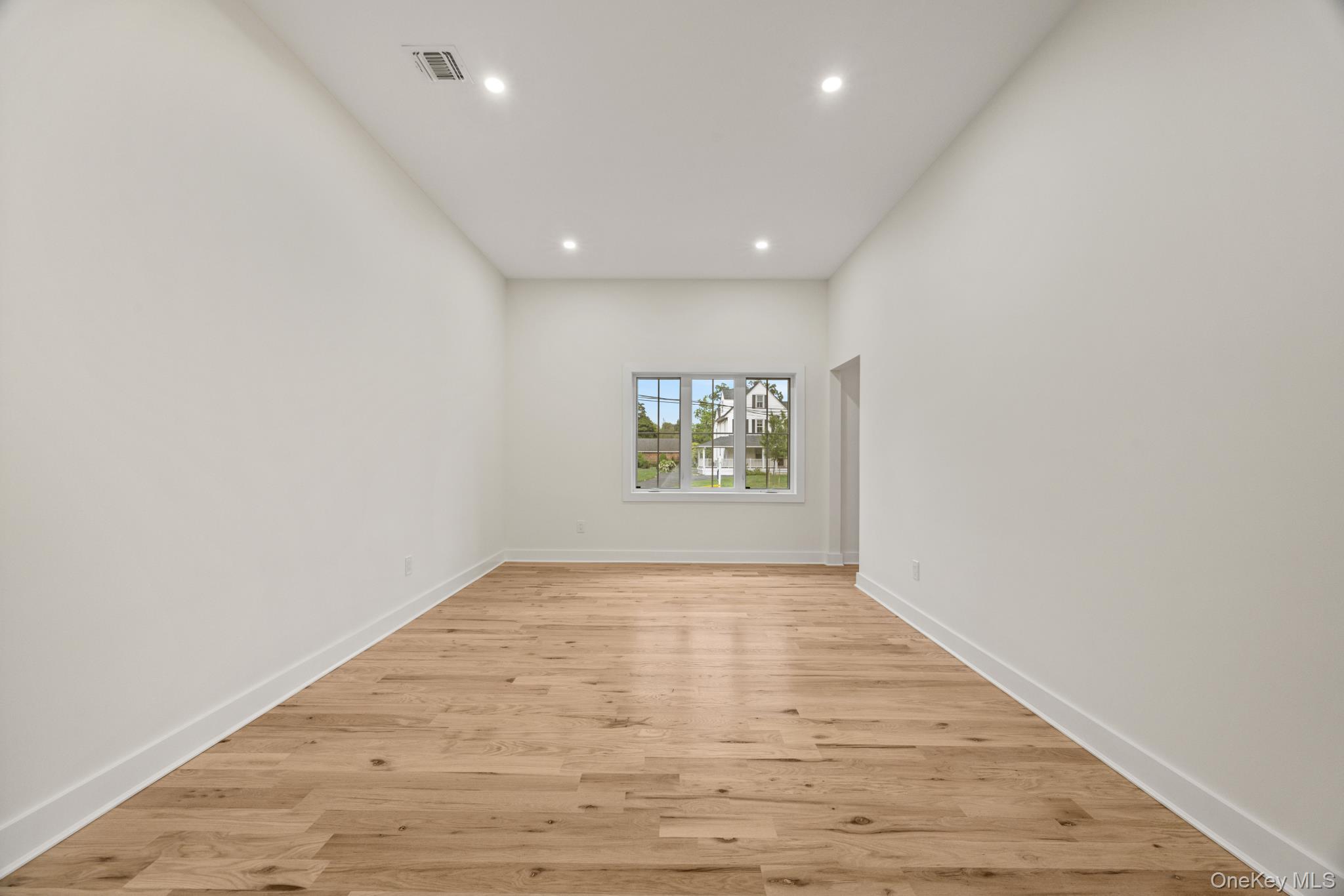 16 S Montgomery Avenue Property Photo 9