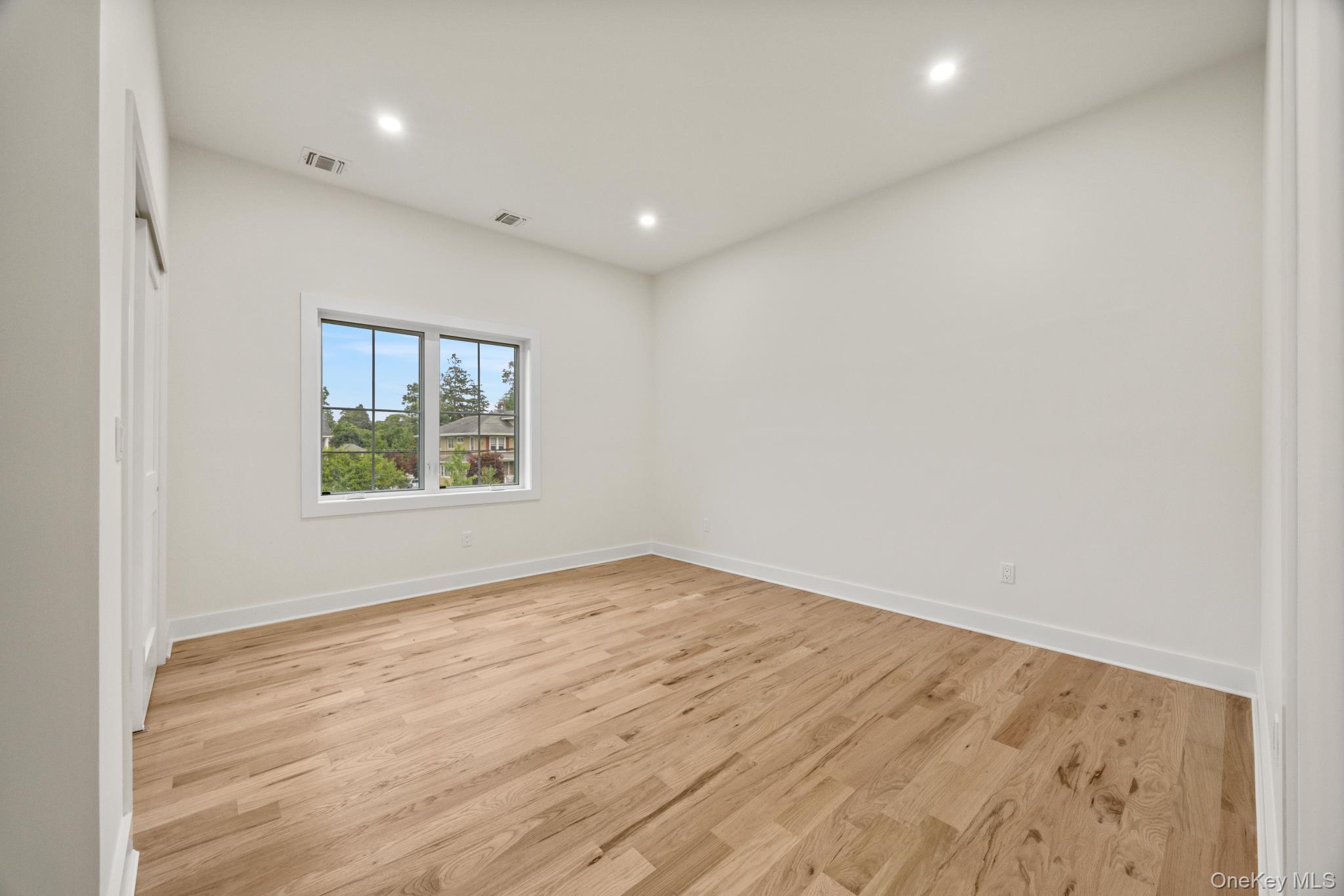 16 S Montgomery Avenue Property Photo 19