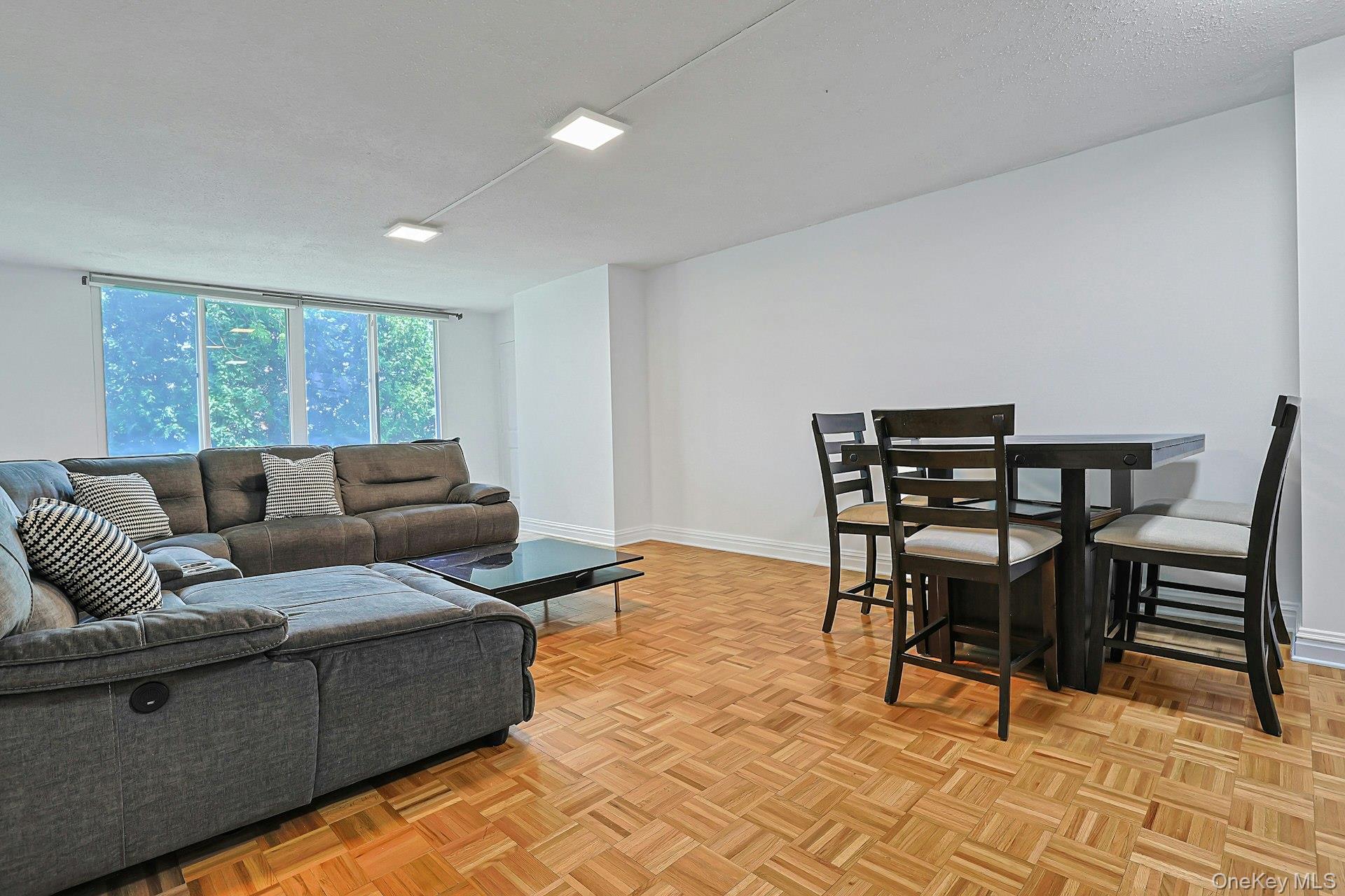 1270 North Avenue 1c Property Photo 2
