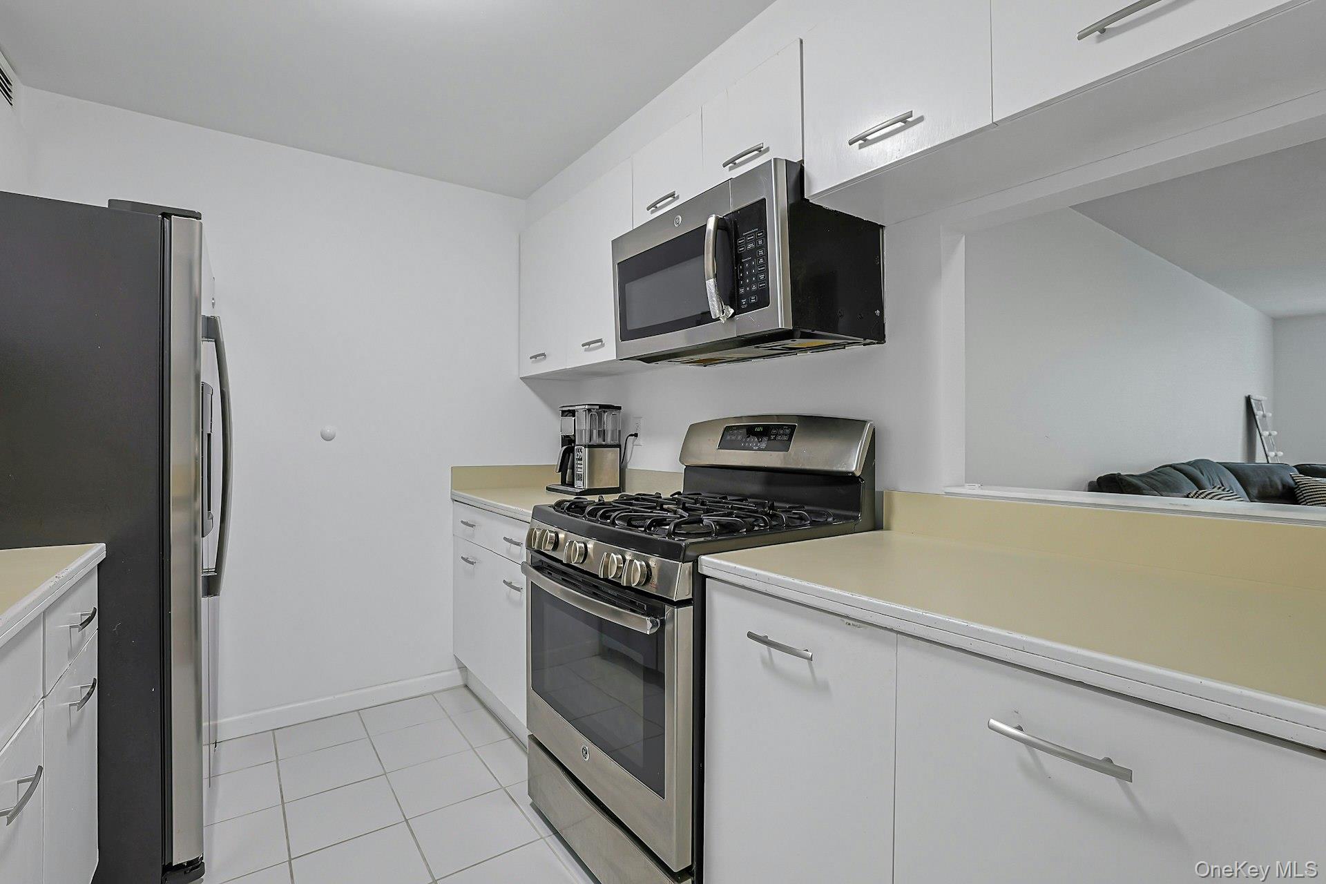 1270 North Avenue 1c Property Photo 6
