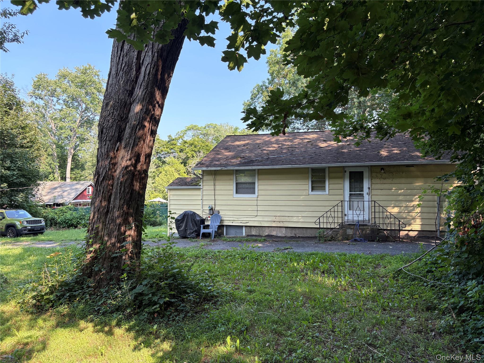 24 Maple Street Property Photo 3