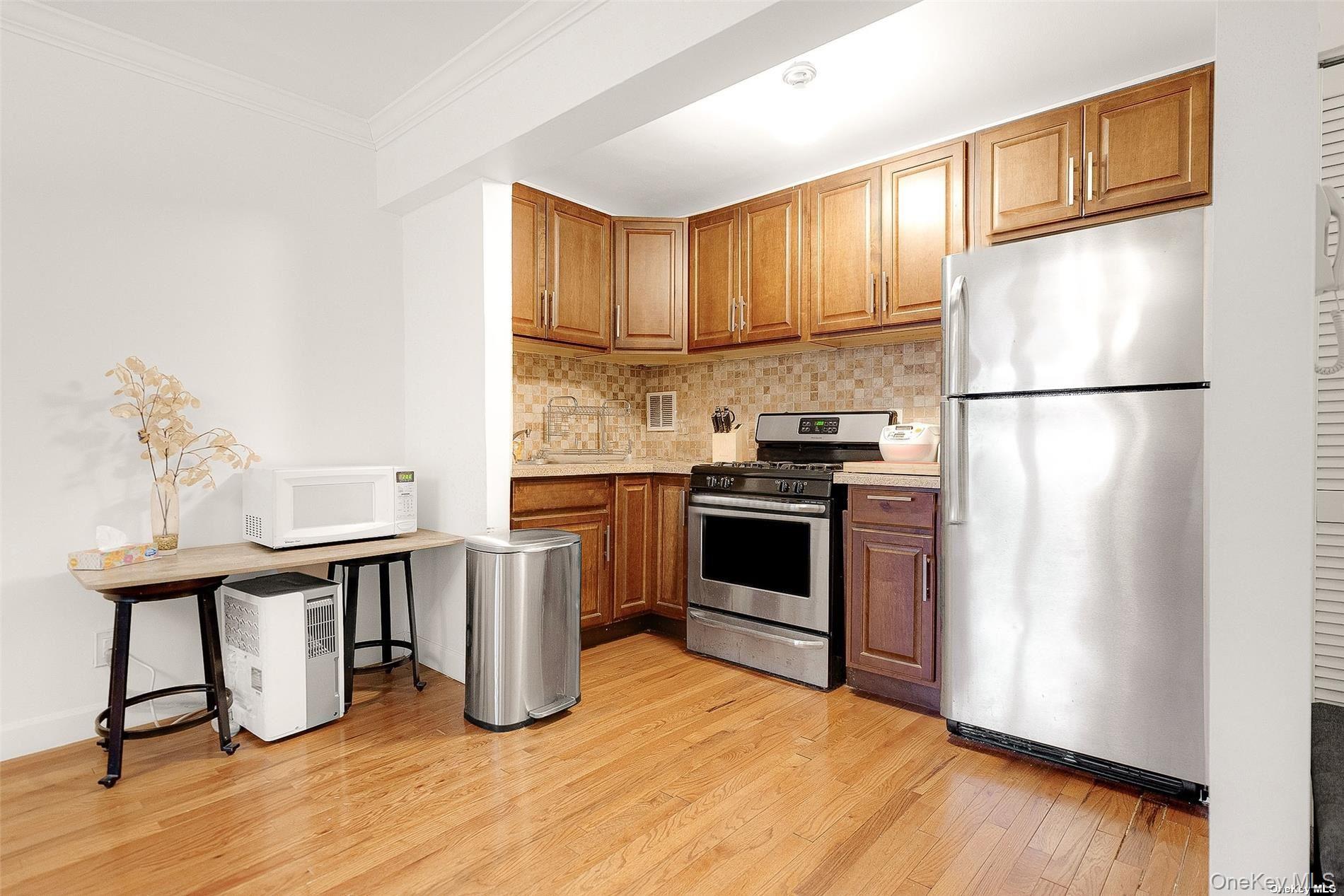 65-15 Alderton Street 5/f Property Photo 7