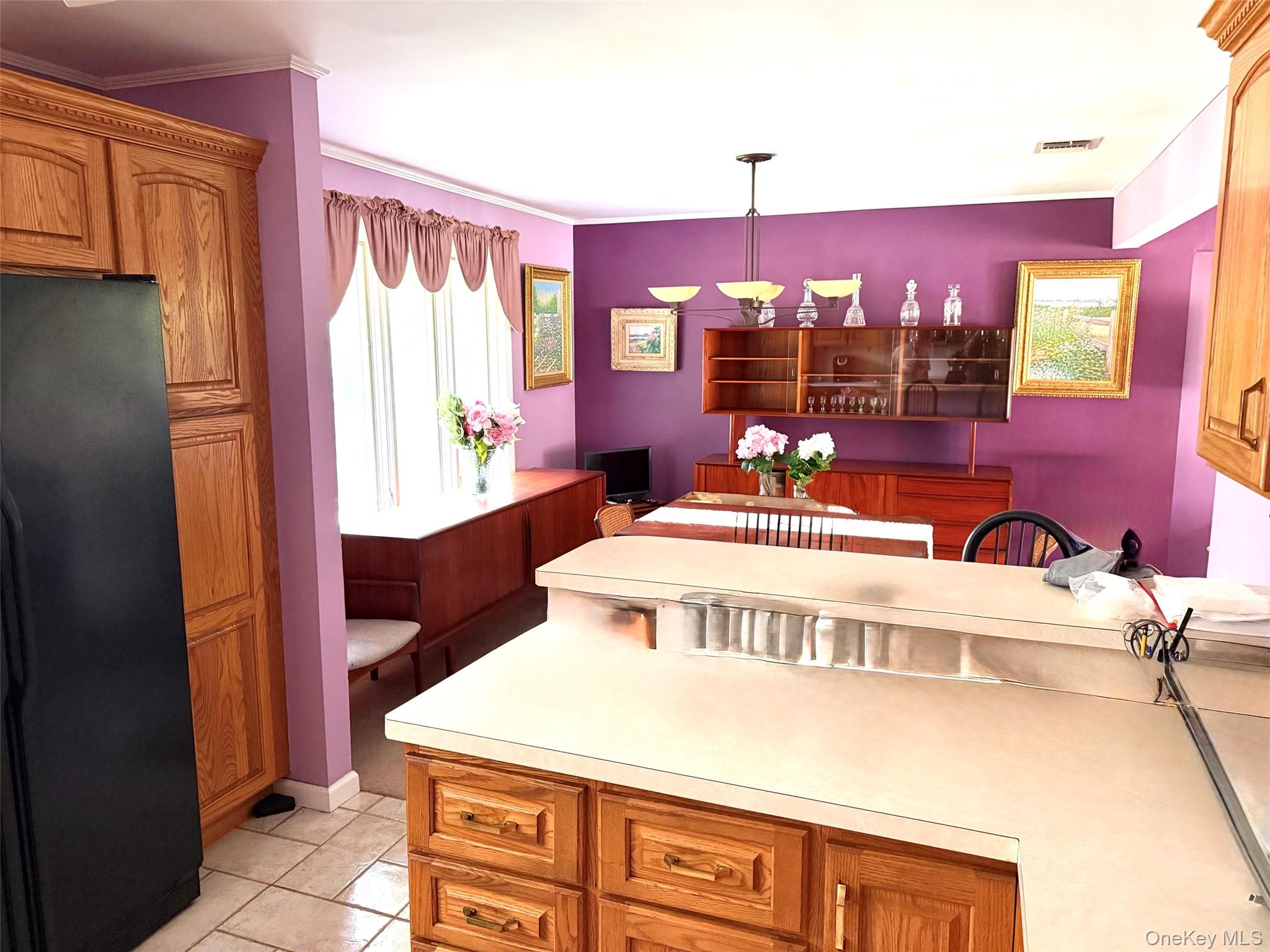 12 Robin Lane Property Photo 13