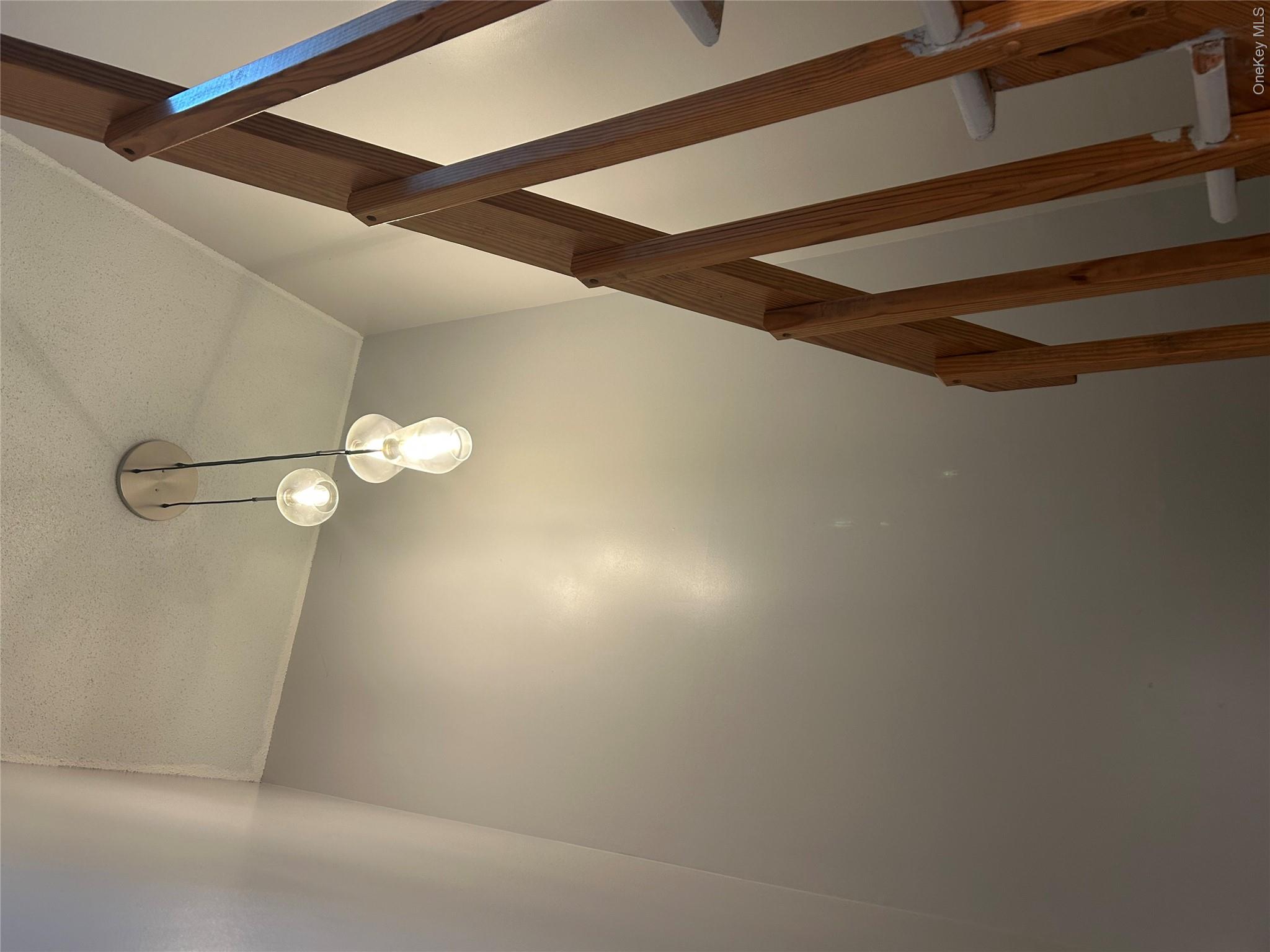 4704 Whispering Hills Property Photo 4
