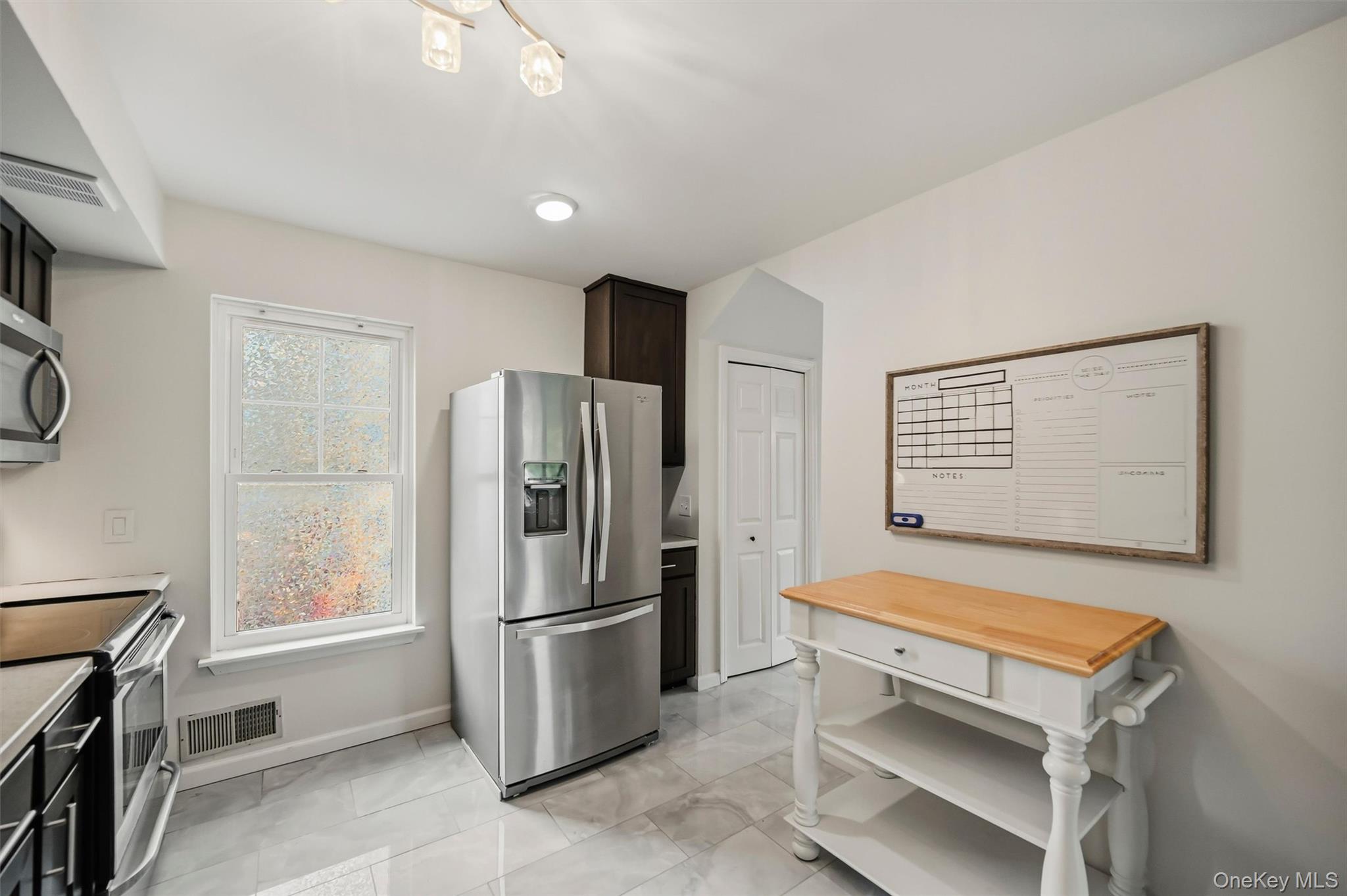 21 Taconic Street Property Photo 15