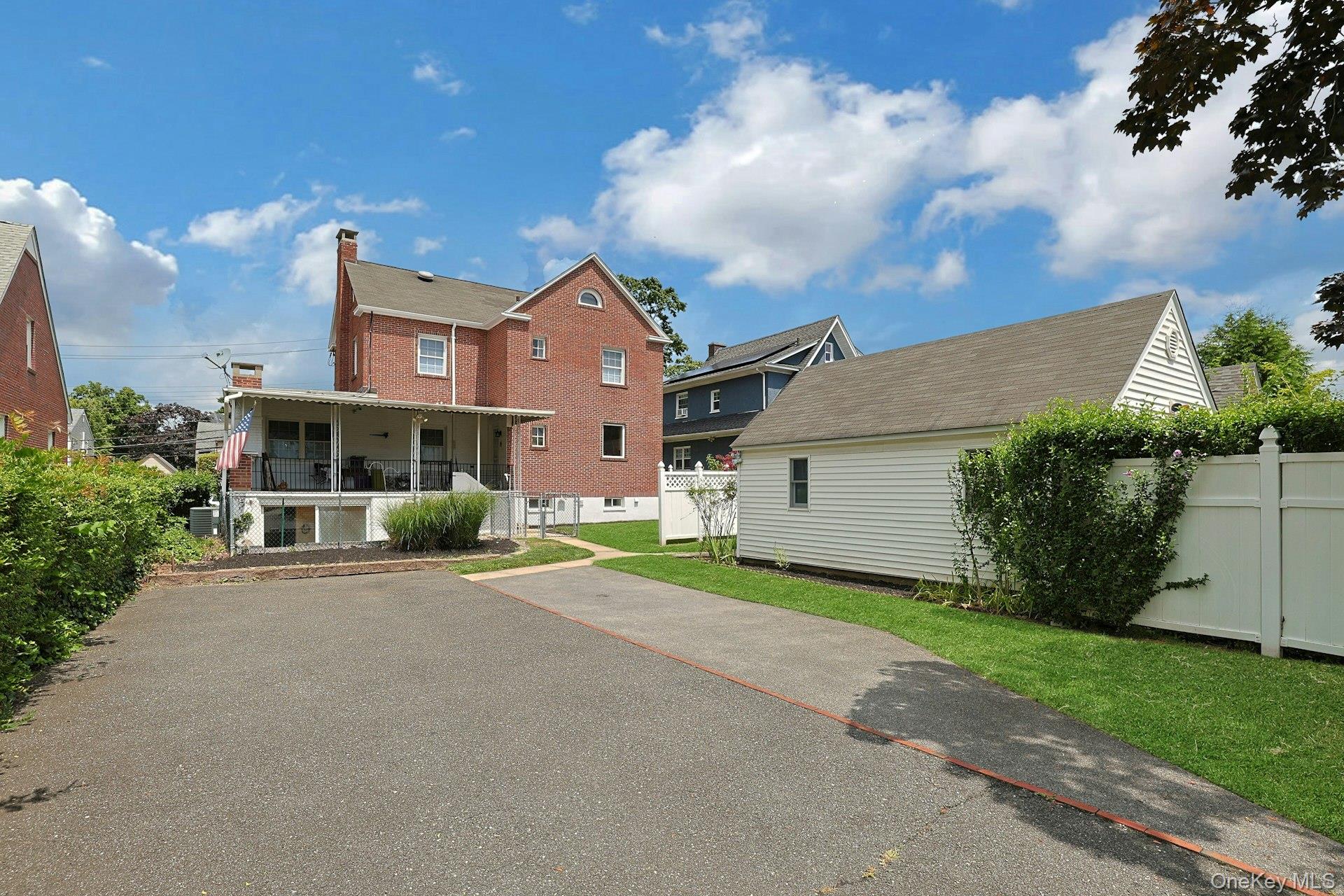 54 Bowman Avenue Property Photo 3