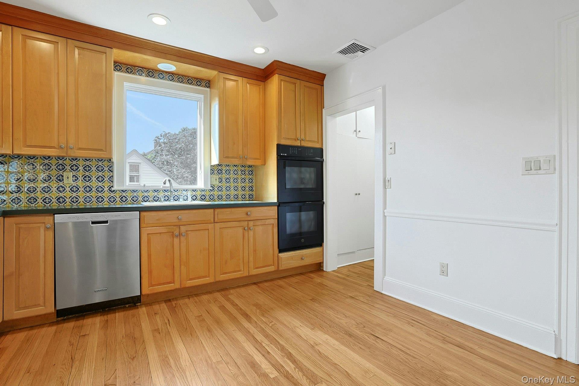 54 Bowman Avenue Property Photo 13