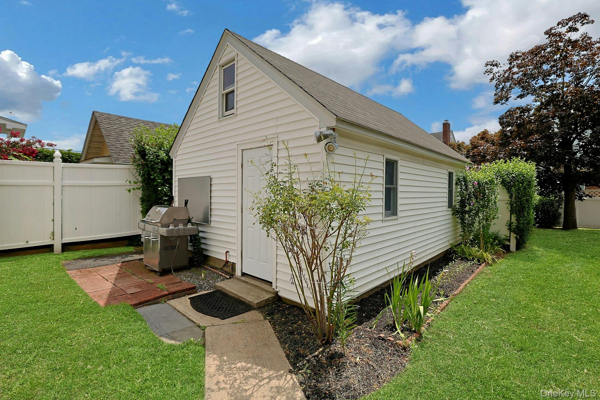 54 Bowman Avenue Property Photo 25