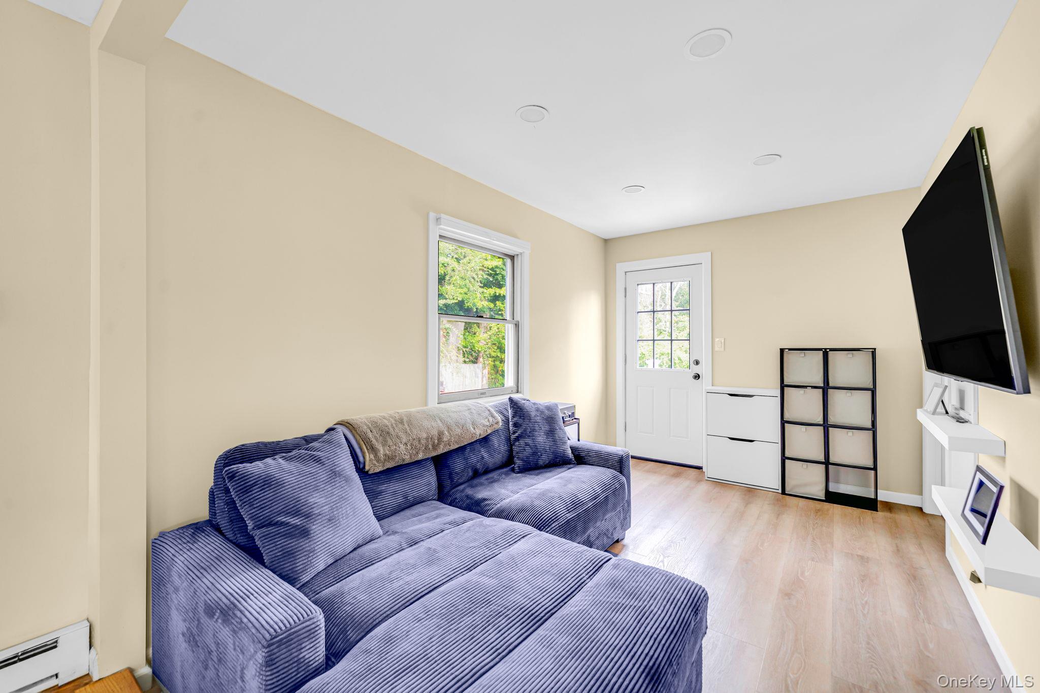 18 Port Jefferson Road Property Photo 3