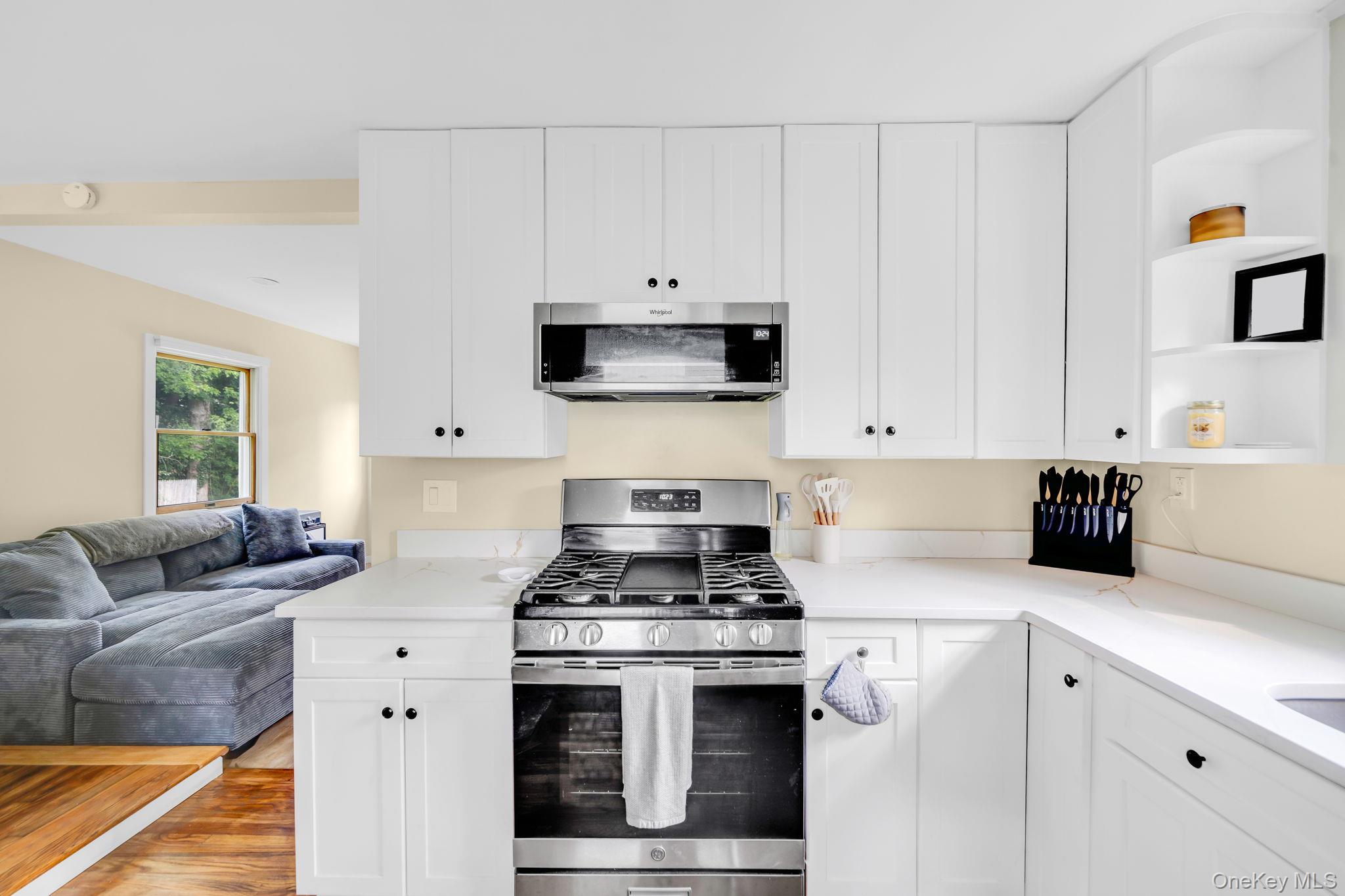 18 Port Jefferson Road Property Photo 8