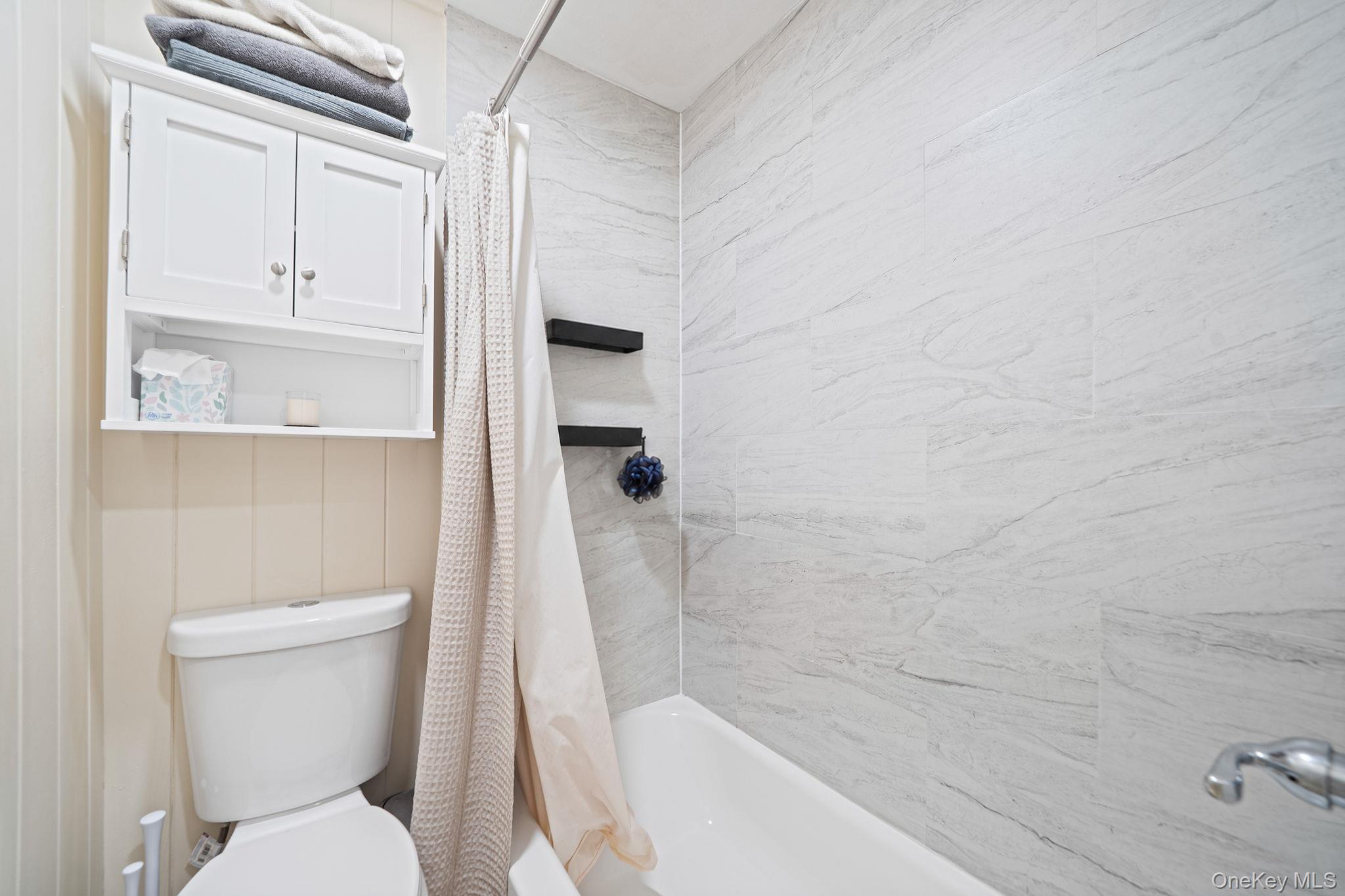 18 Port Jefferson Road Property Photo 14