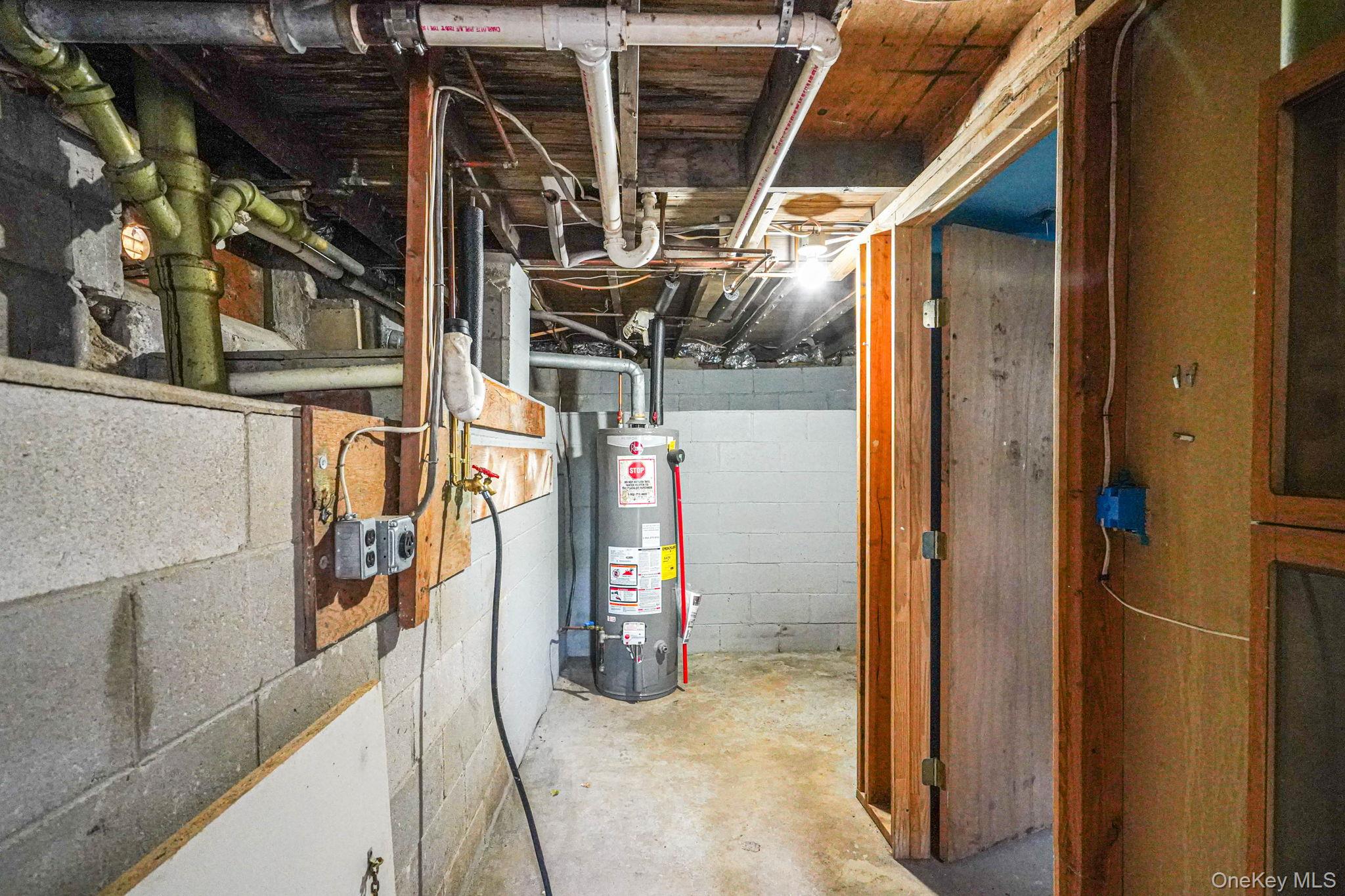 18 Port Jefferson Road Property Photo 15