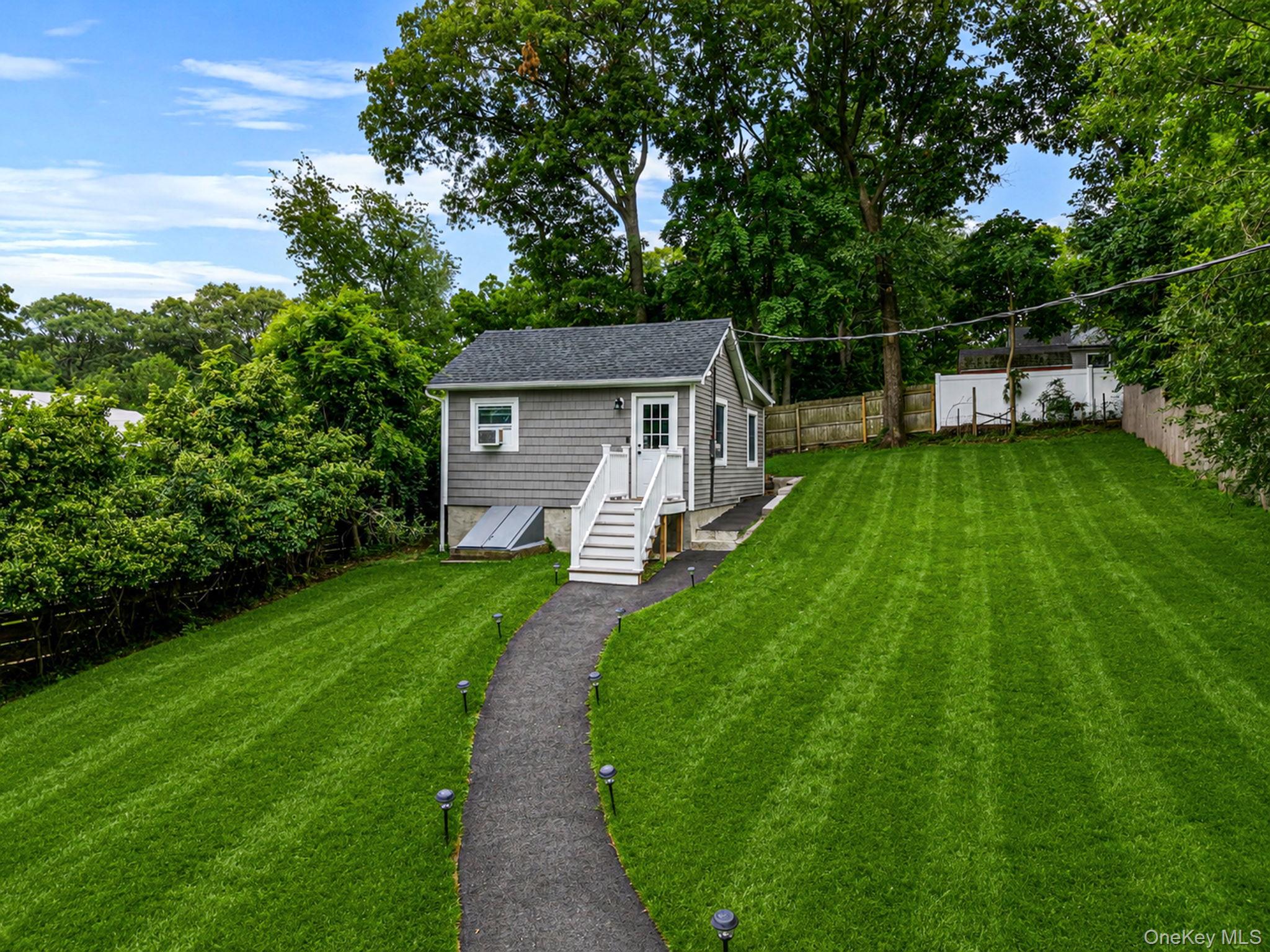 18 Port Jefferson Road Property Photo 18