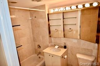 11624 Grosvenor Lane 4d Property Photo 5