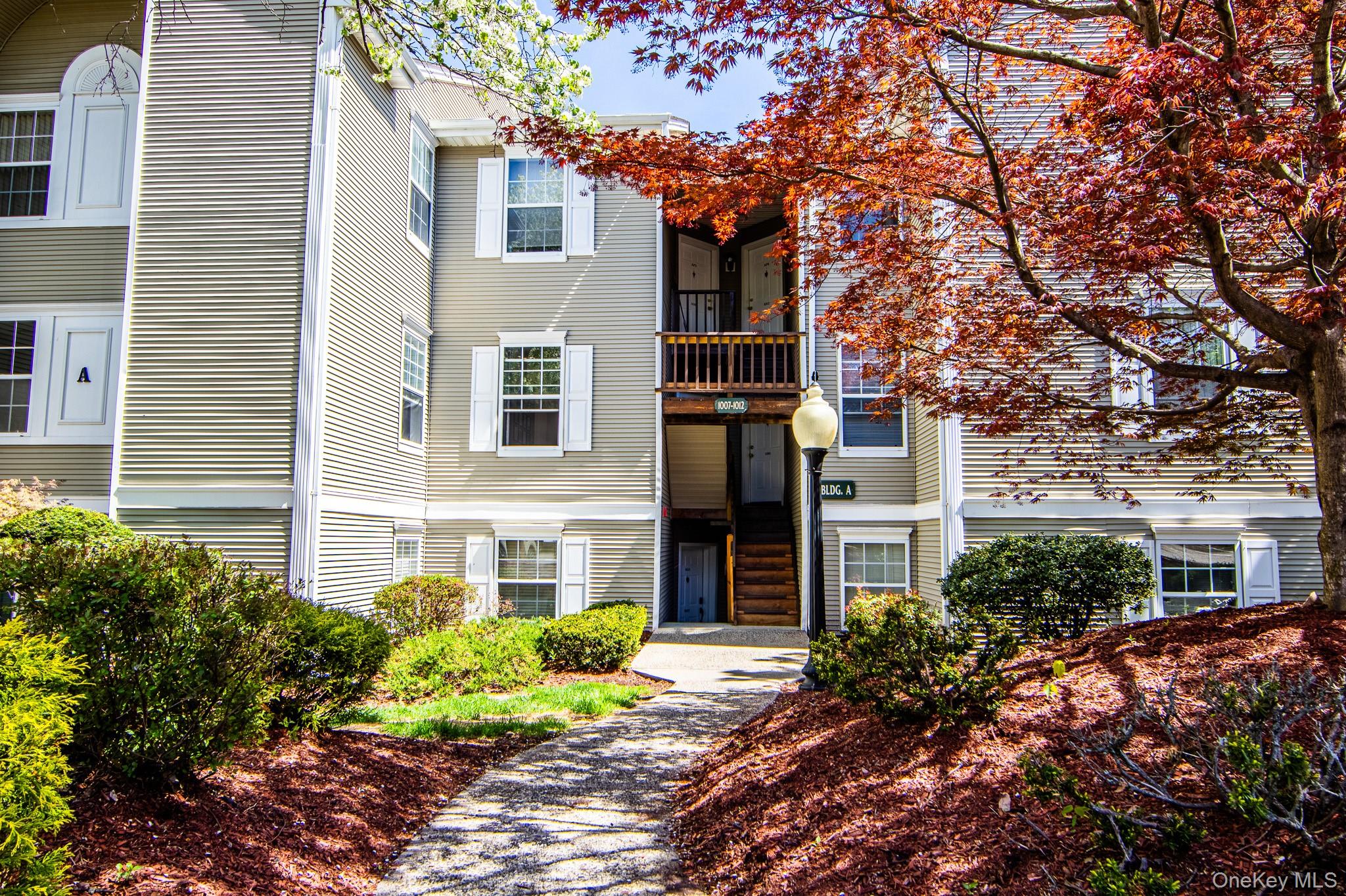1009 Washington Green Property Photo 1