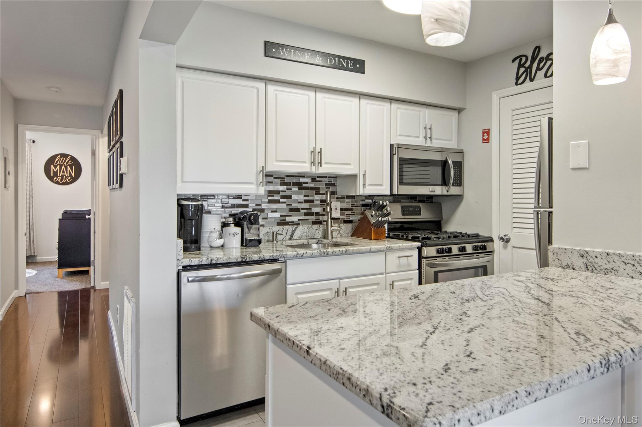 1009 Washington Green Property Photo 10