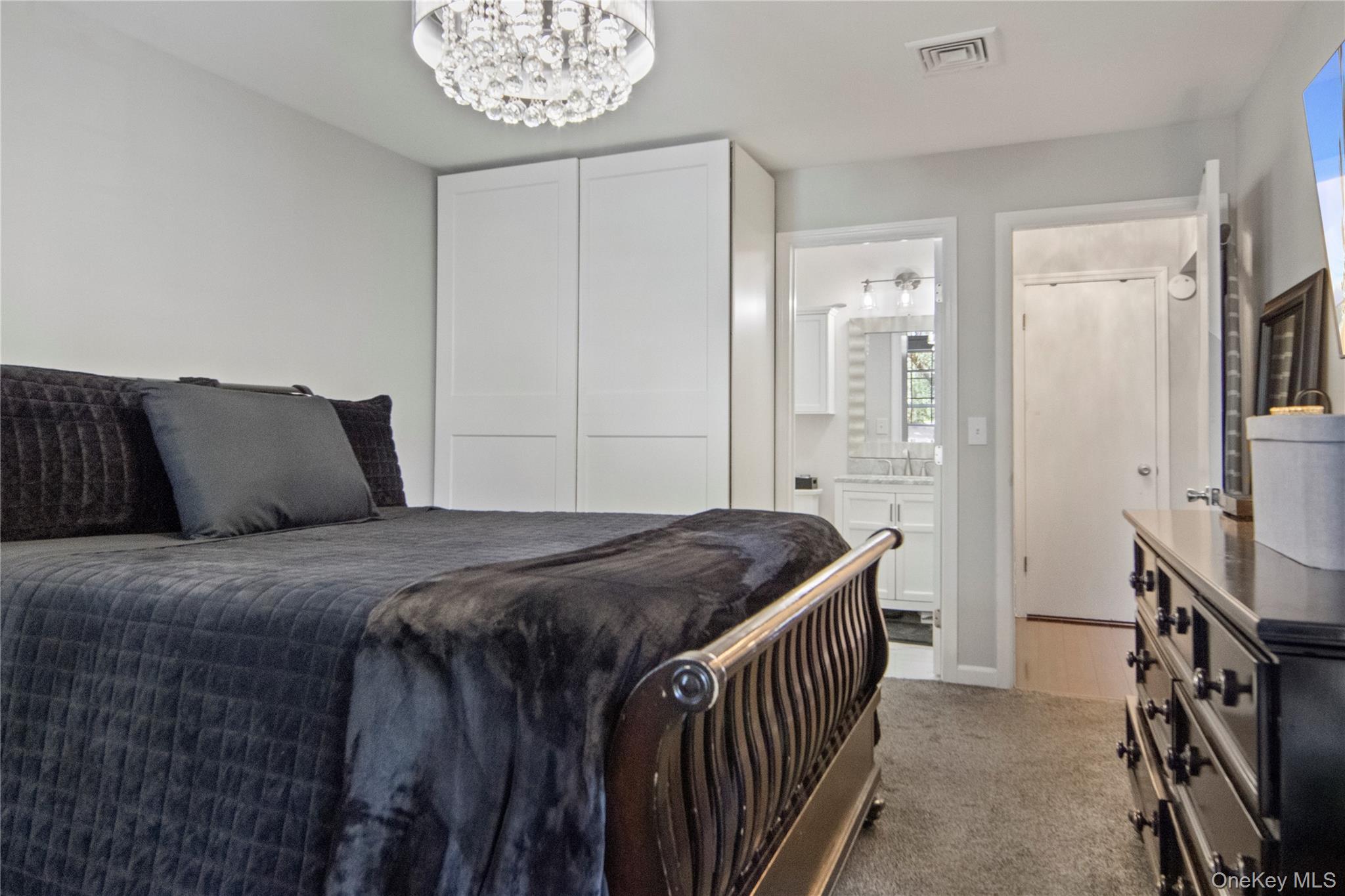 1009 Washington Green Property Photo 18