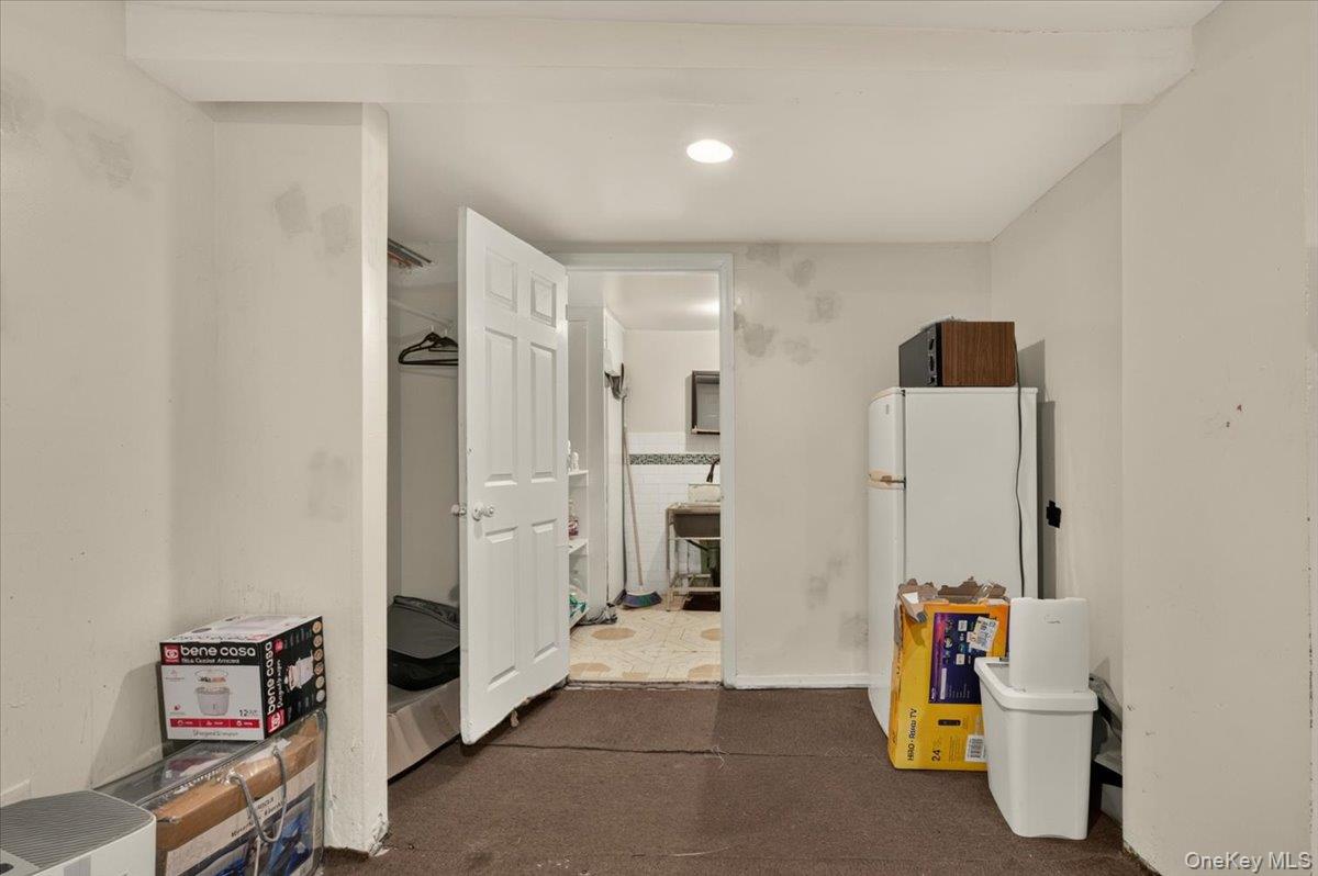 101 W 11th Street Property Photo 11