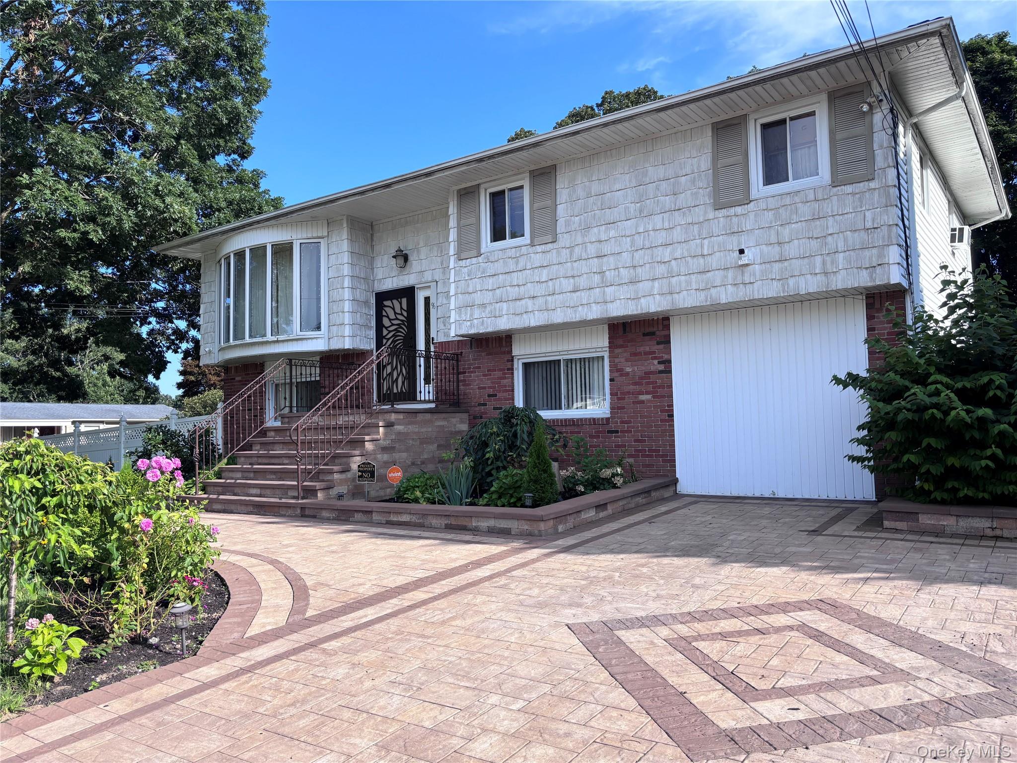 1038667 Property Photo 1