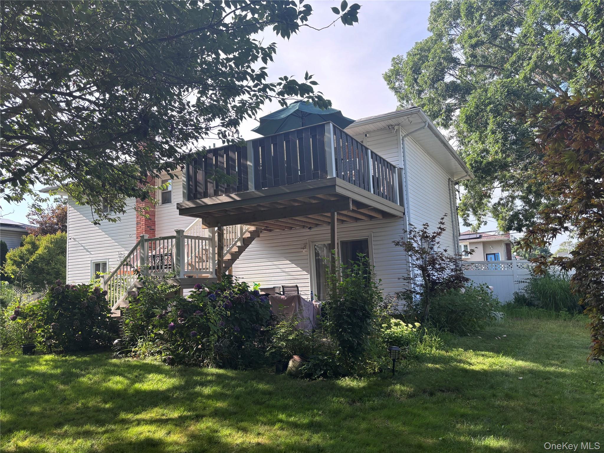 1038667 Property Photo 2