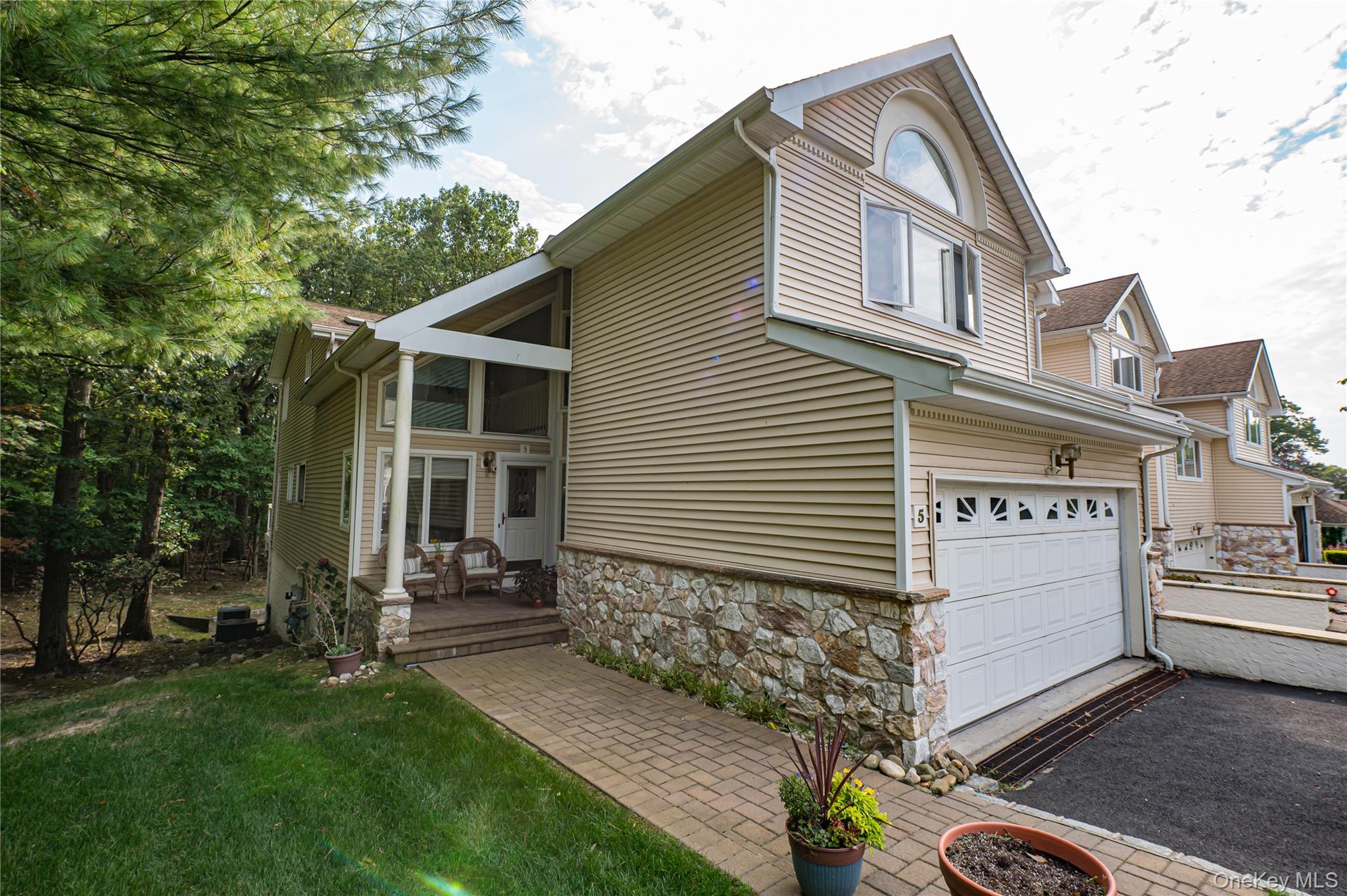 5 Princess Tree Court Property Photo 2