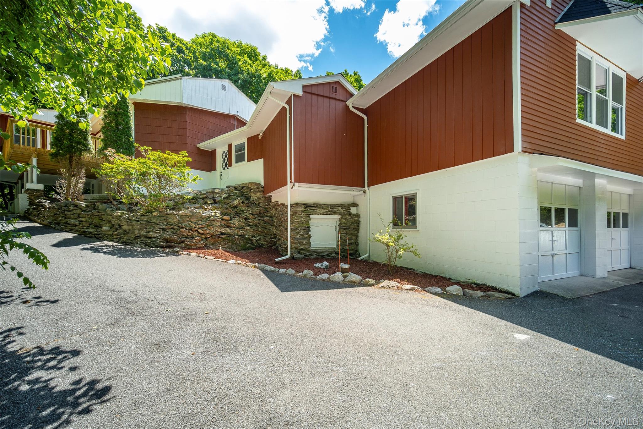 219 Benedict Road Property Photo 3