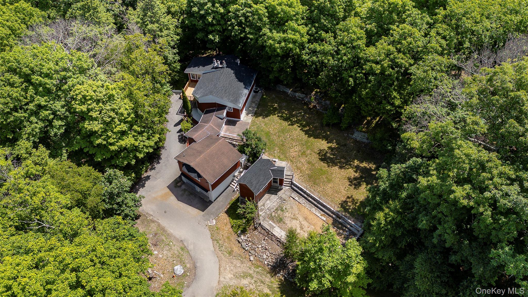 219 Benedict Road Property Photo 5