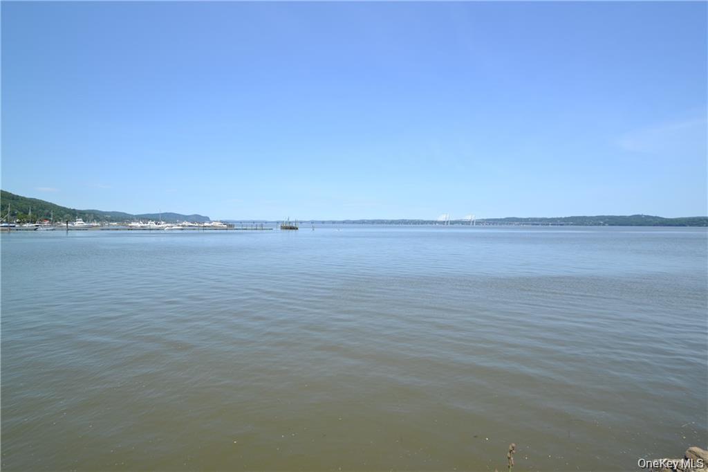 318 Harbor Cove 318 Property Photo 7