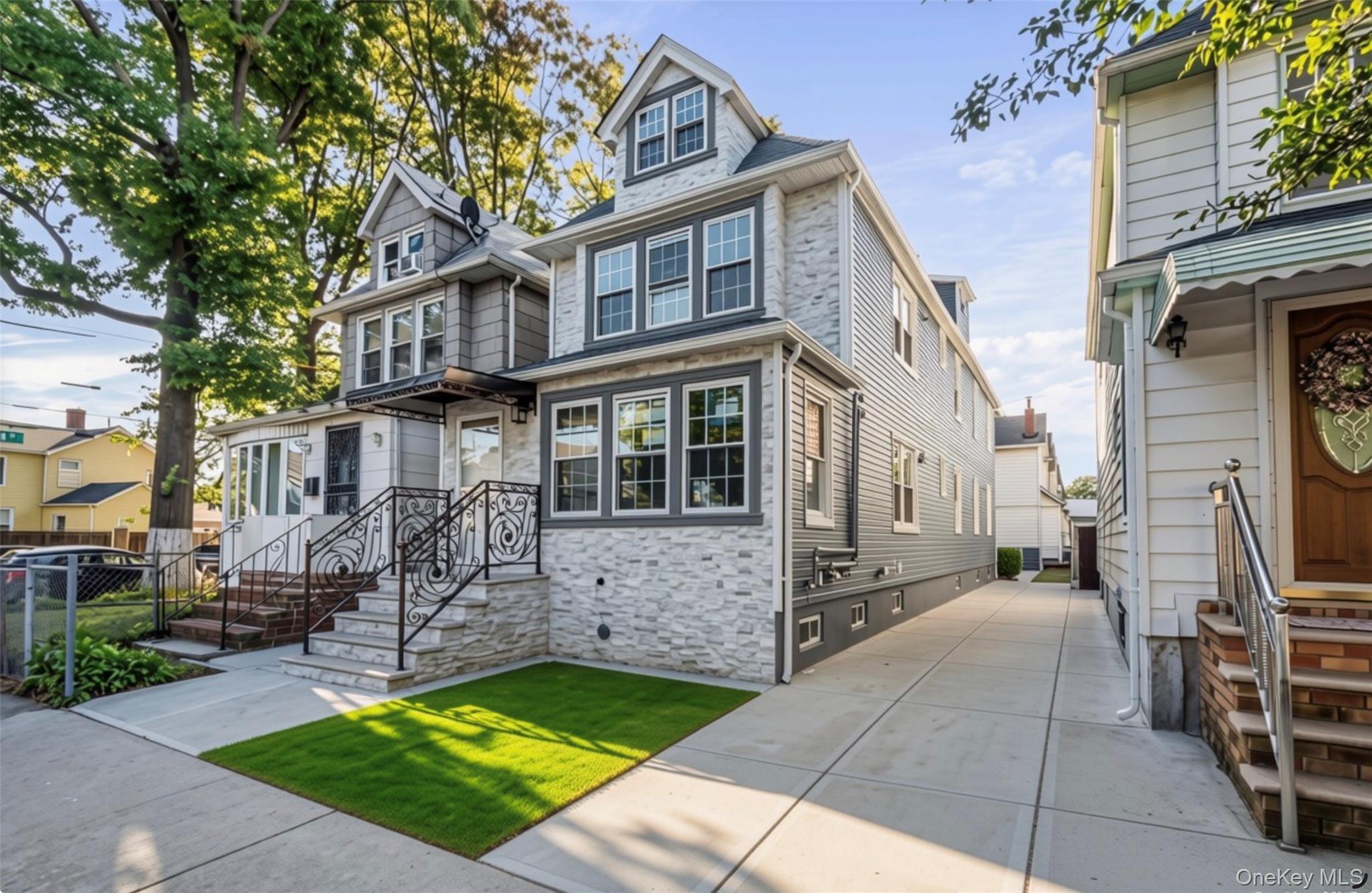 14716 Linden Boulevard Property Photo 1