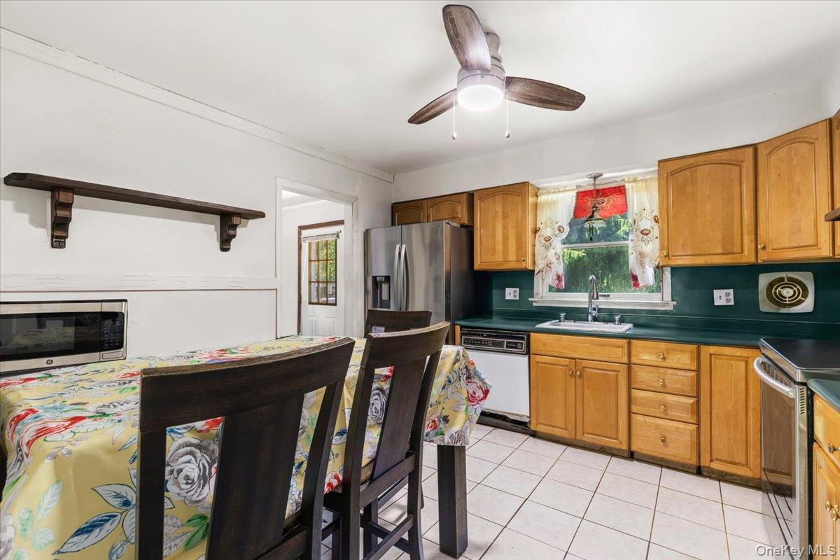 3 Jaycox Lane Property Photo 9