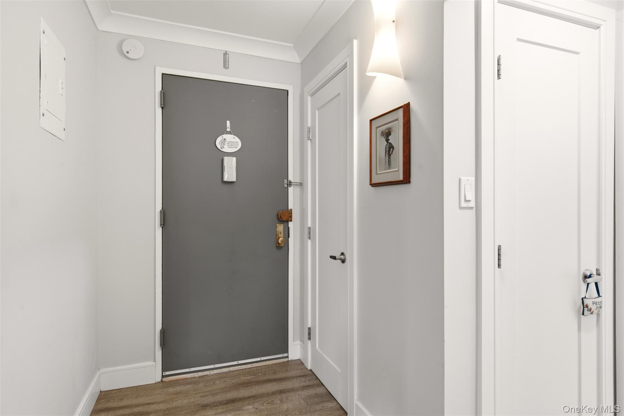 135 Post Avenue 2j Property Photo 10
