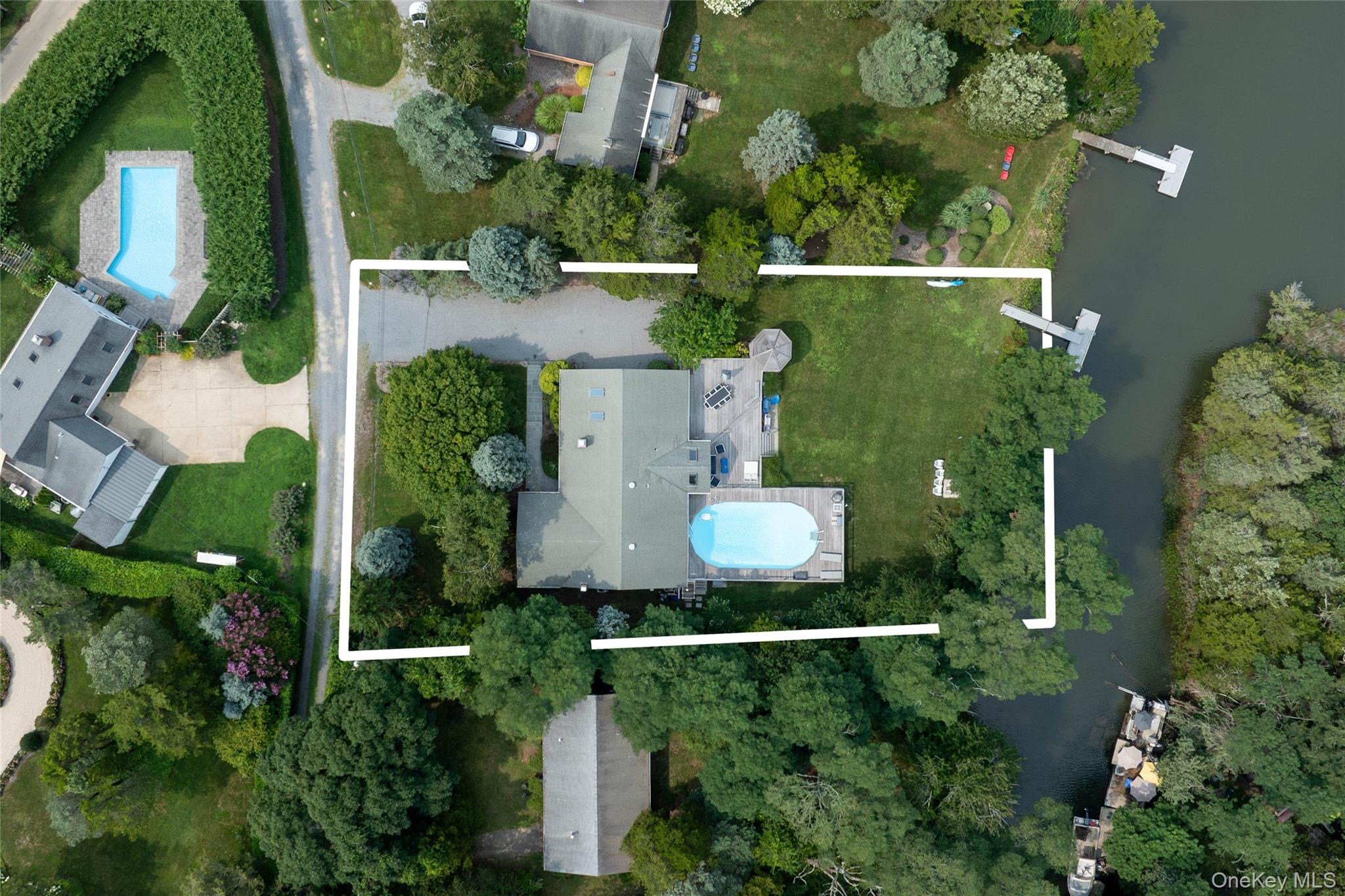 225 Lakeside Drive Property Photo 27