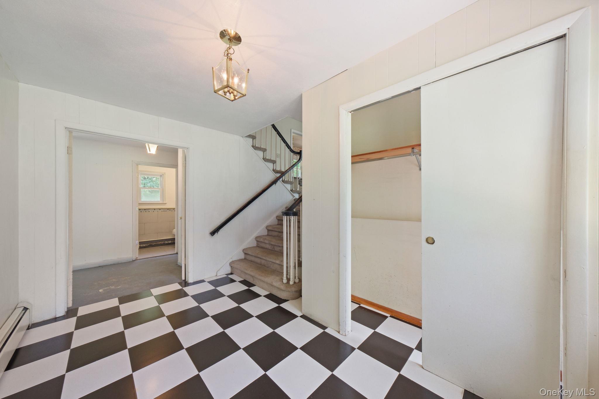 10 Creeden Drive Property Photo 5