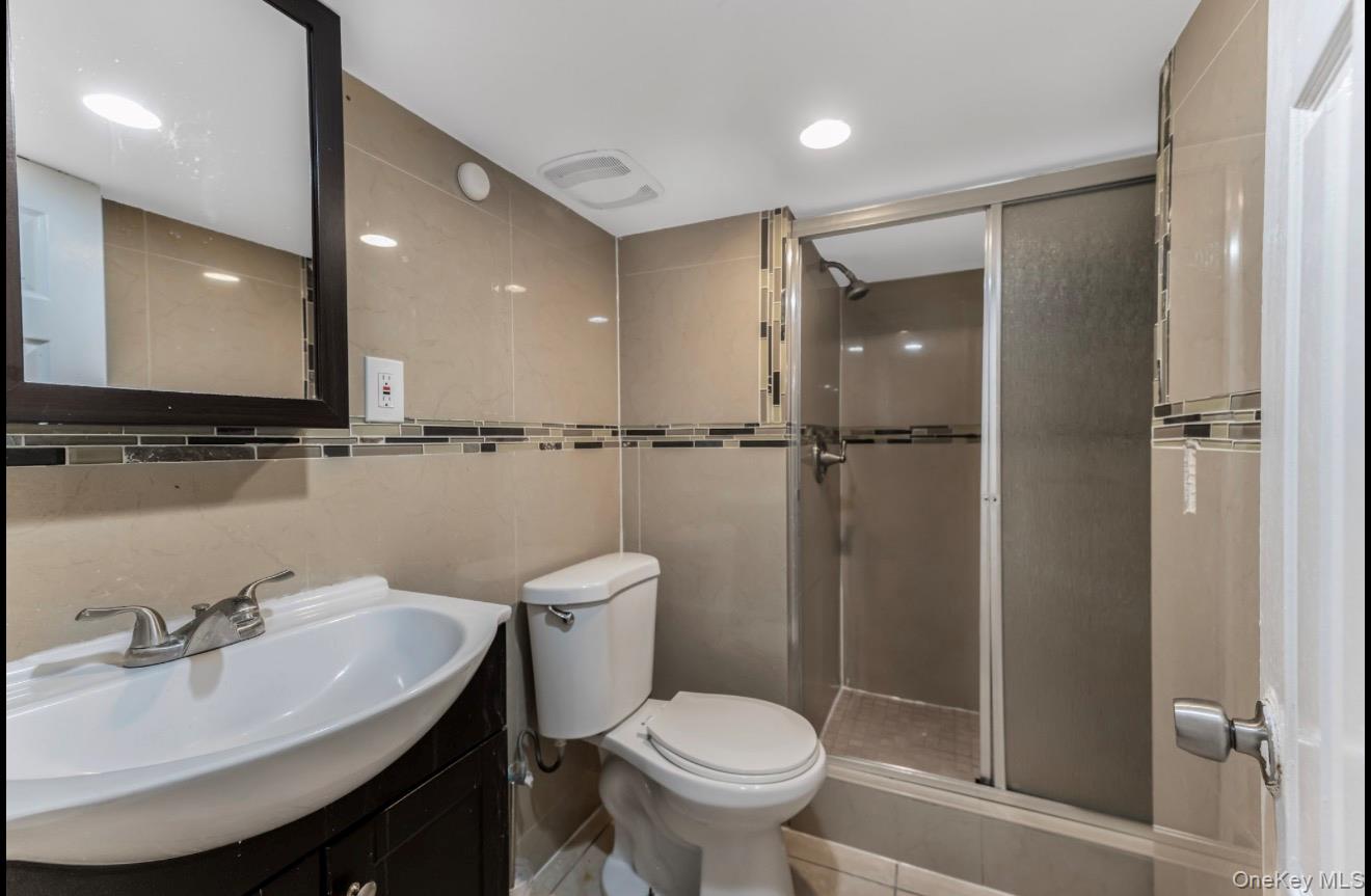 16 Adler Place Property Photo 13