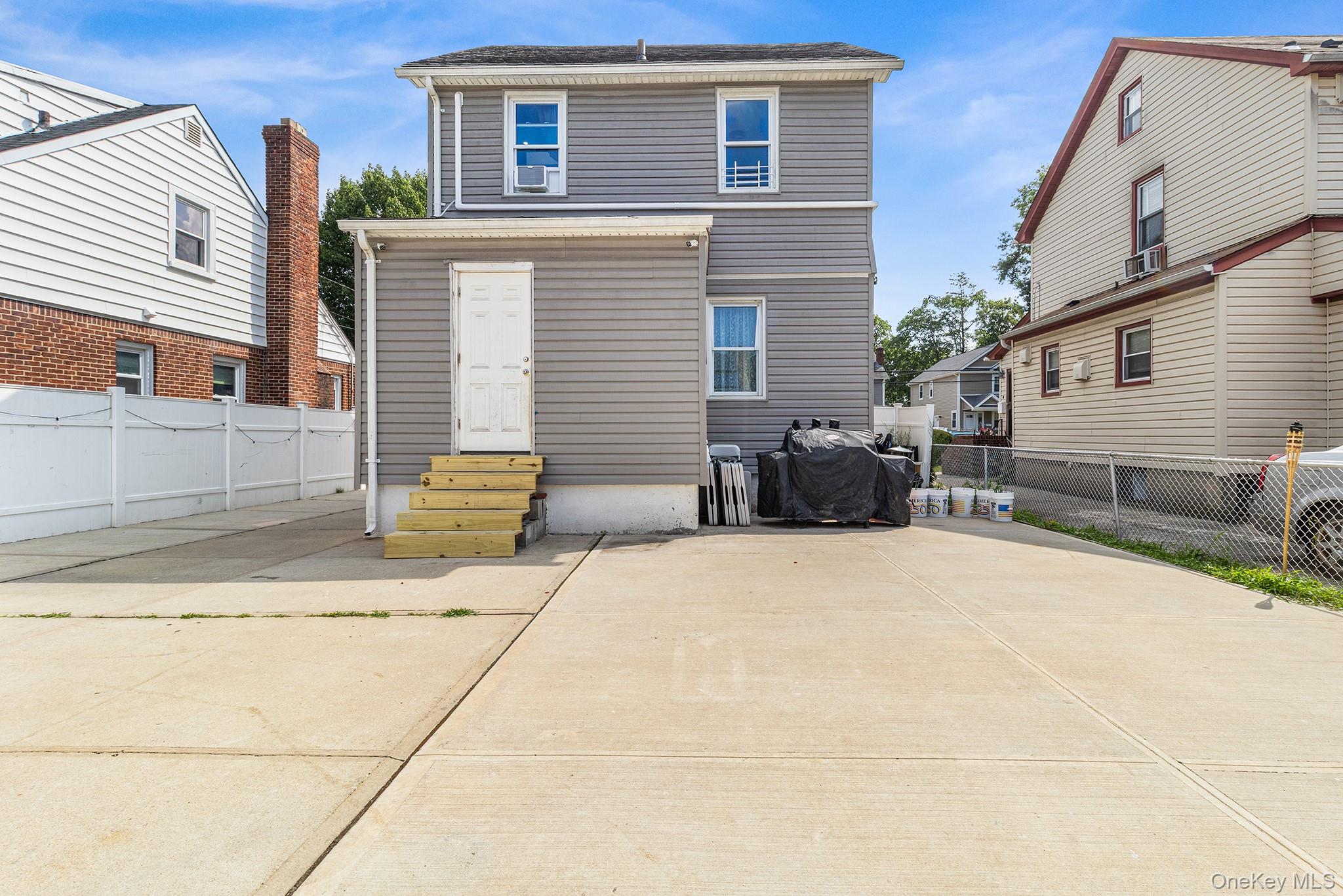 129 Lawson Street Property Photo 21