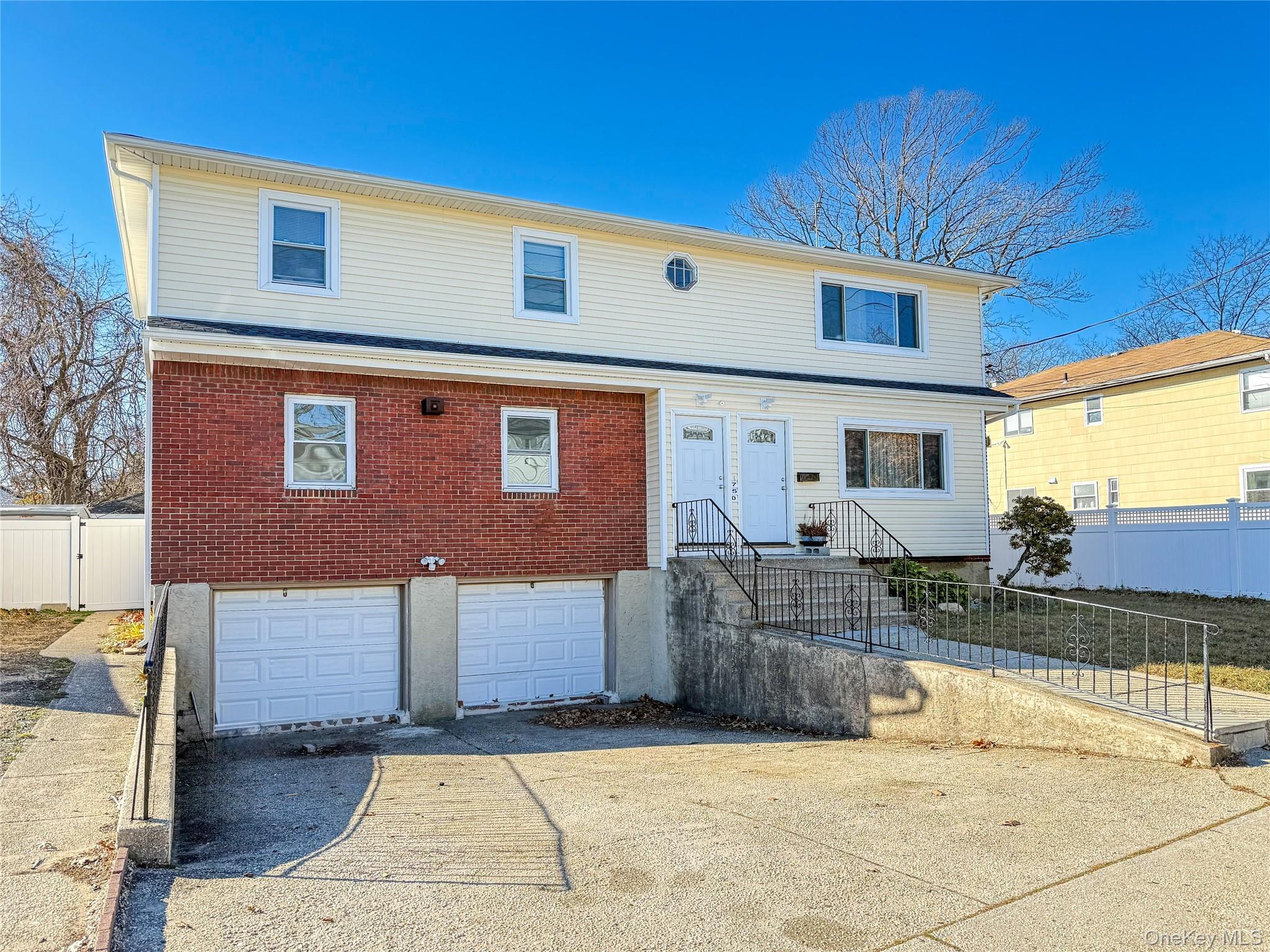 1038750 Property Photo 1
