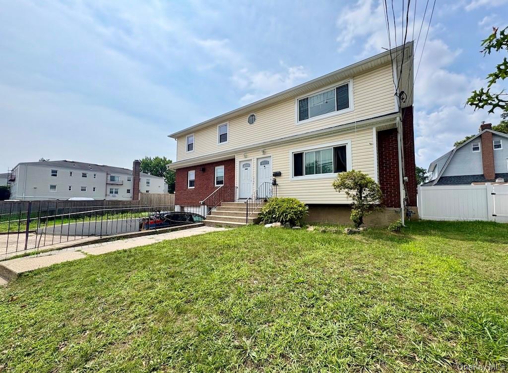 1038750 Property Photo 3