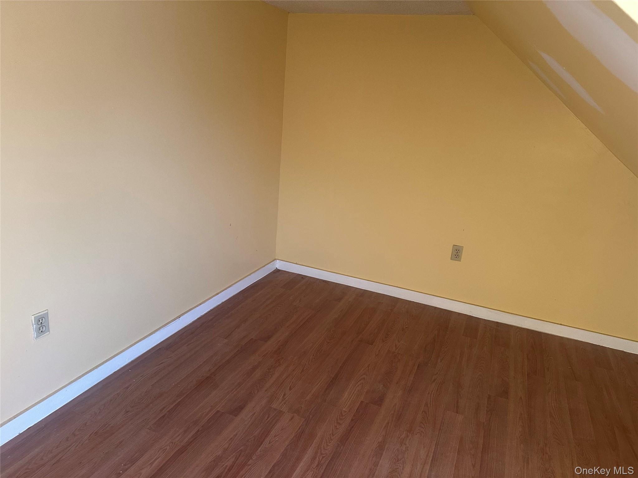 106-15 Pinegrove Street Property Photo 7