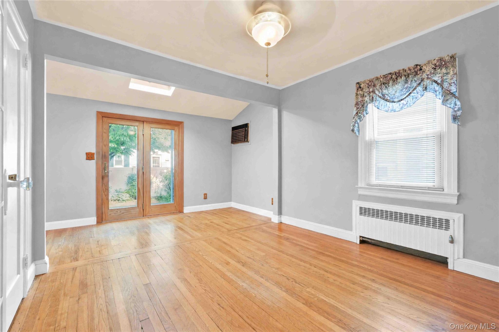 35 Mayfair Avenue Property Photo 8