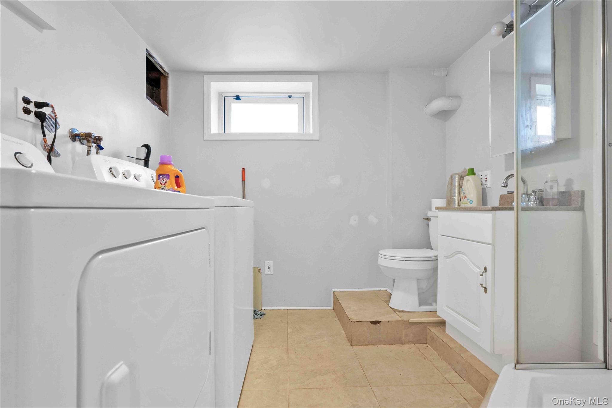 35 Mayfair Avenue Property Photo 11